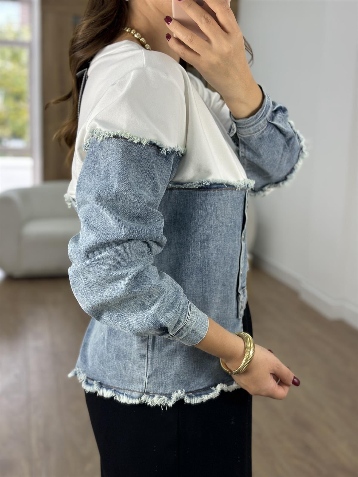 Marka Model Jean Detaylı Sweatshirt-Beyaz