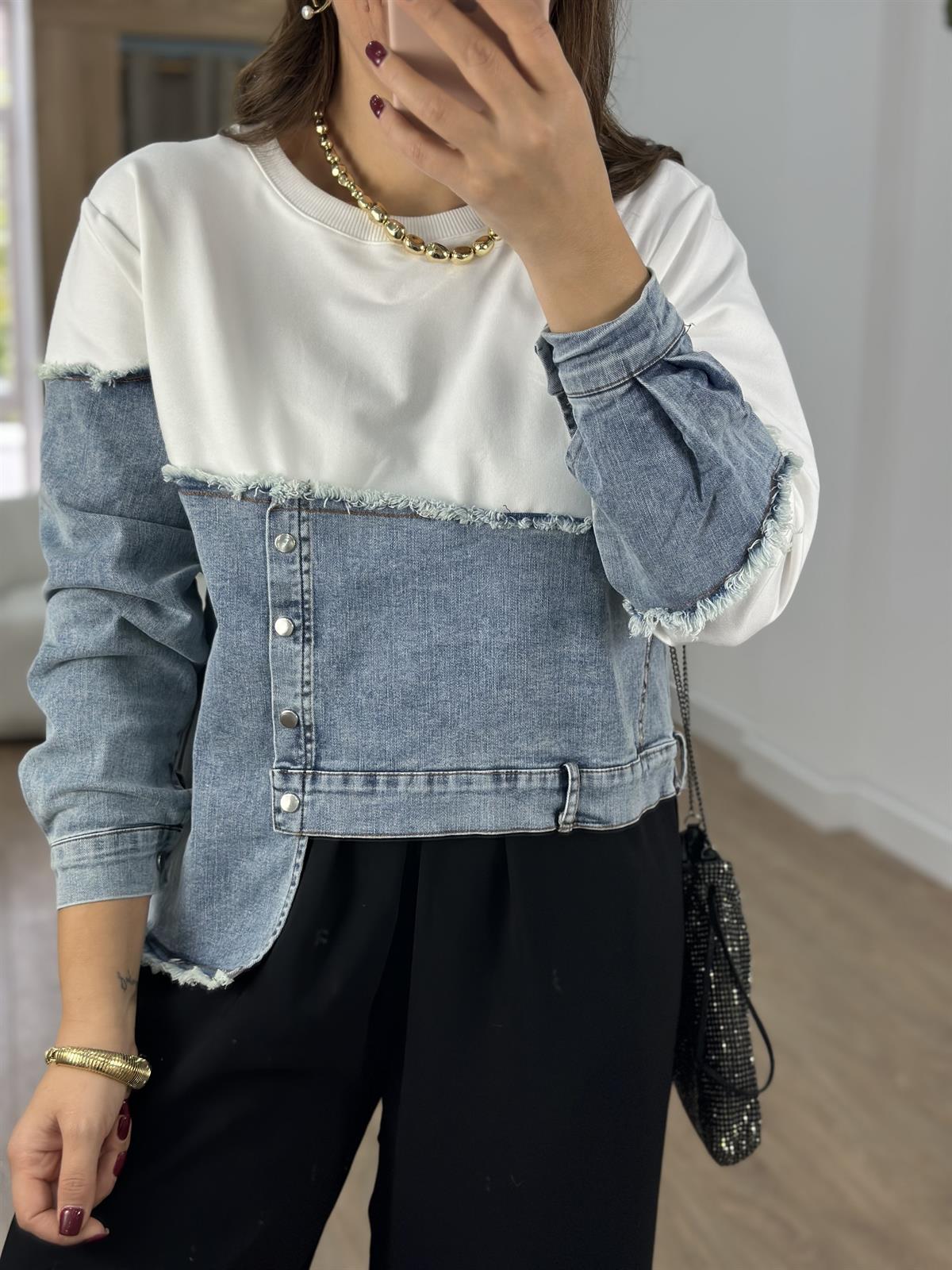 Marka Model Jean Detaylı Sweatshirt-Beyaz