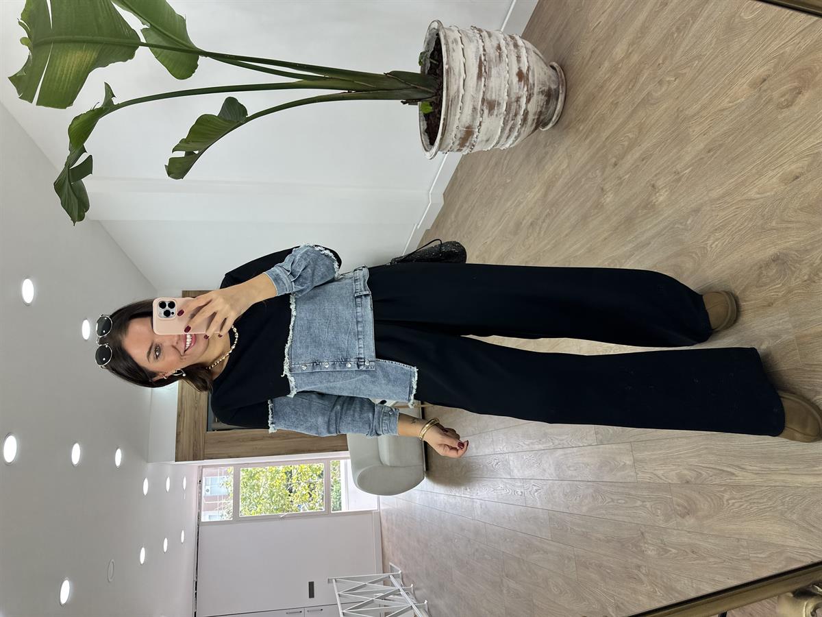 Marka Model Jean Detaylı Sweatshirt-Siyah