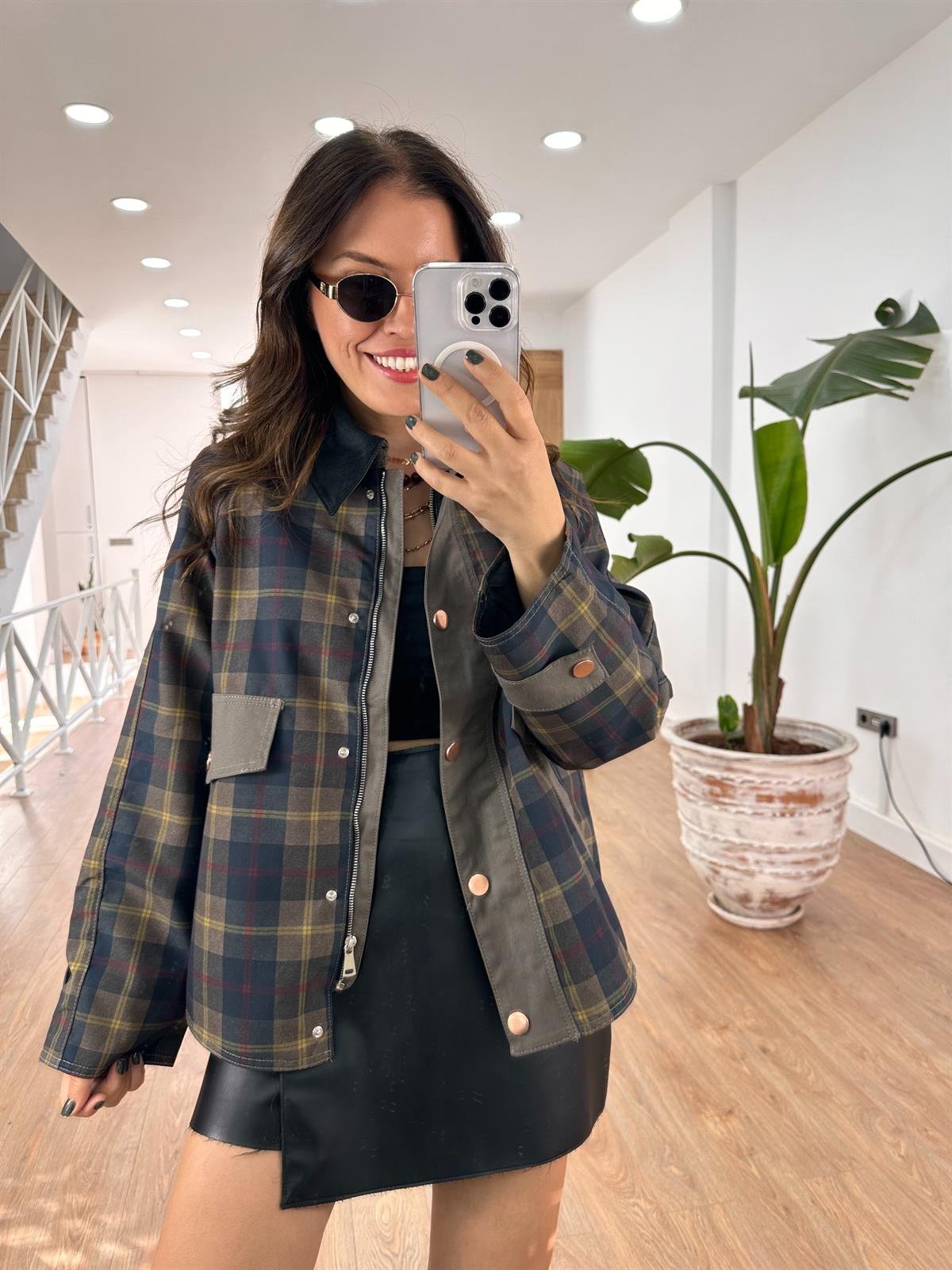 Marka Model Kadife Yaka Premium Mont