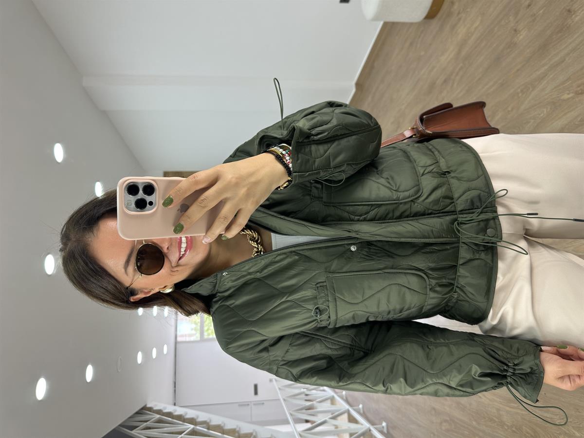 Marka Model Kapitone Mont-Haki