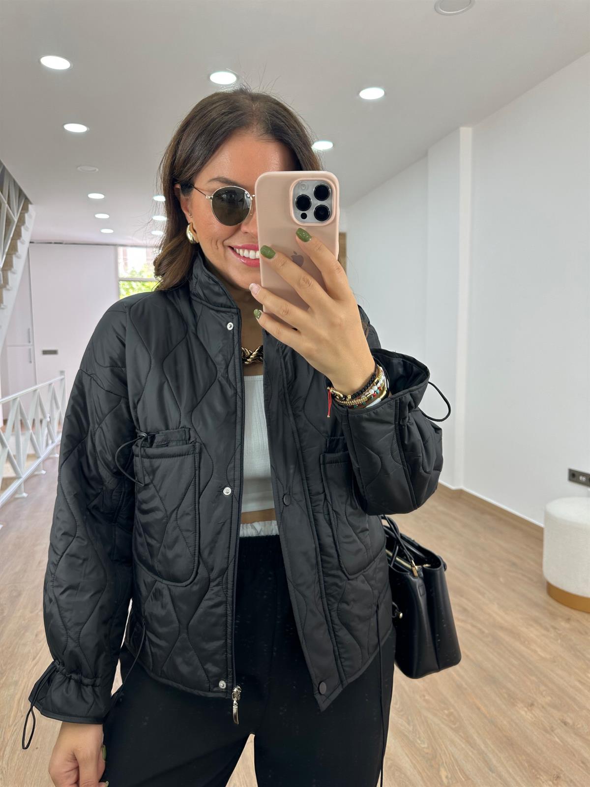 Marka Model Kapitone Mont-Siyah