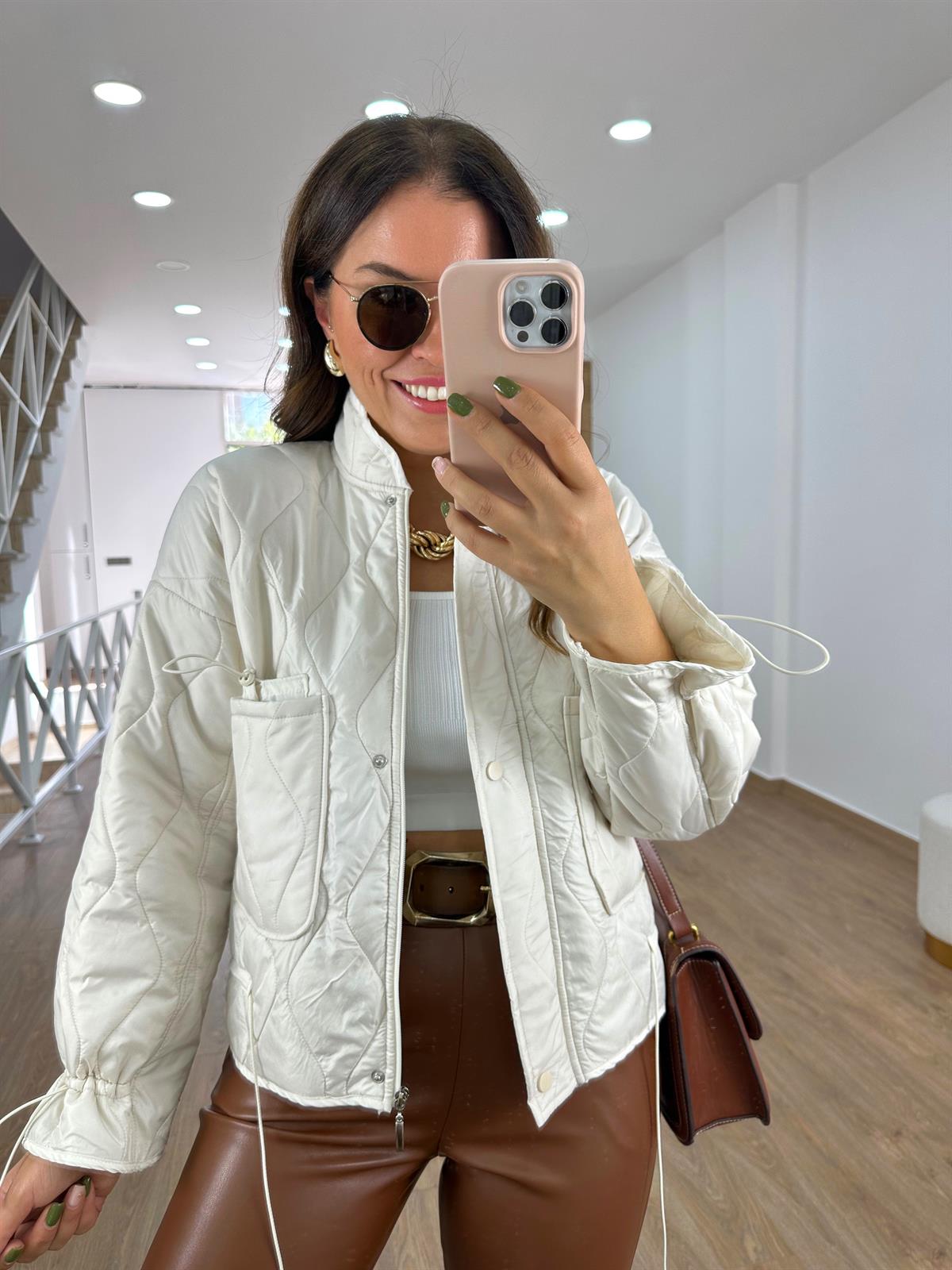 Marka Model Kapitone Mont- Taş