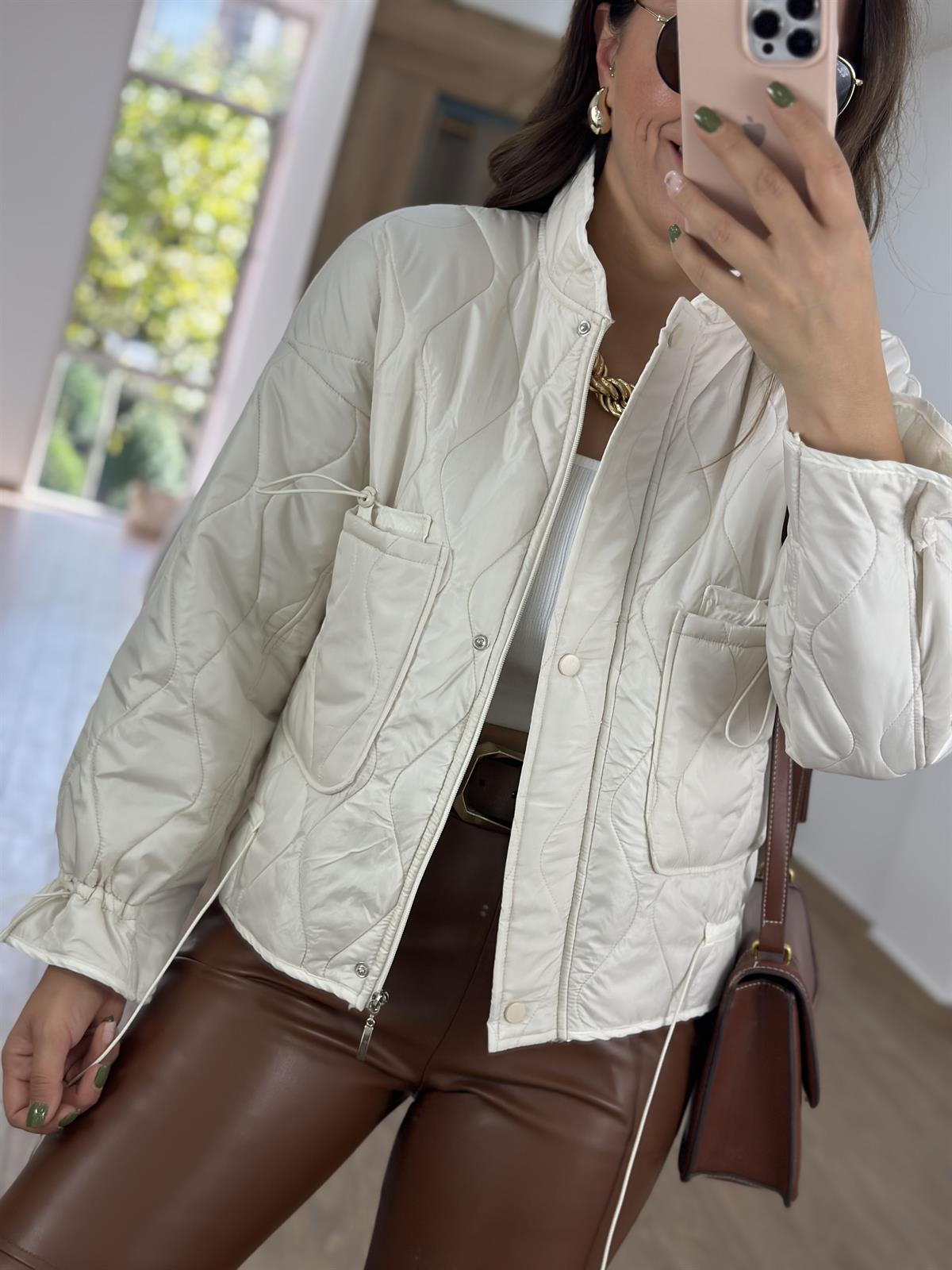 Marka Model Kapitone Mont- Taş