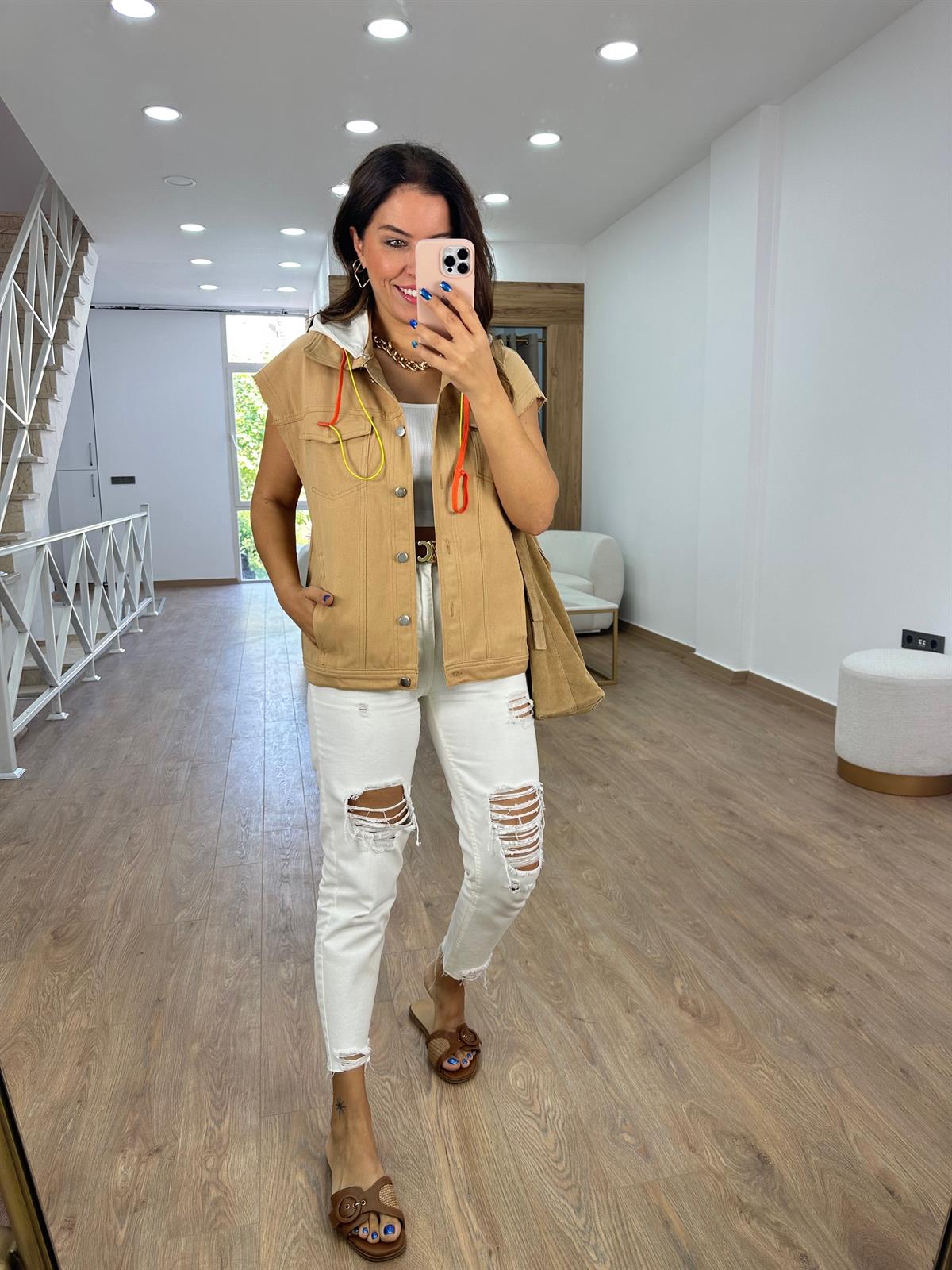 Marka Model Kapüşonlu Tasarım Yelek-Camel