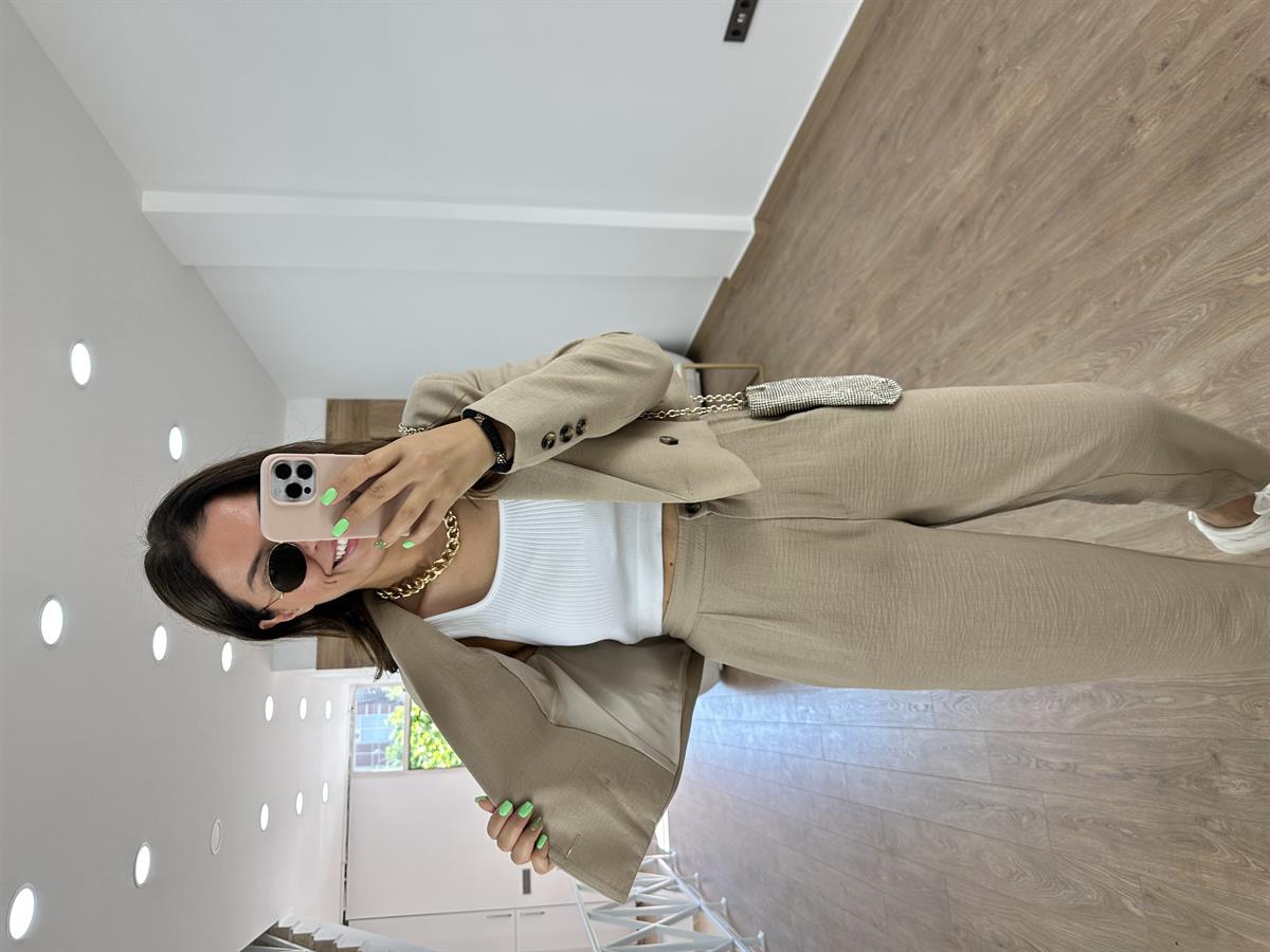 Marka Model Kısa Ceketli Takım-Camel