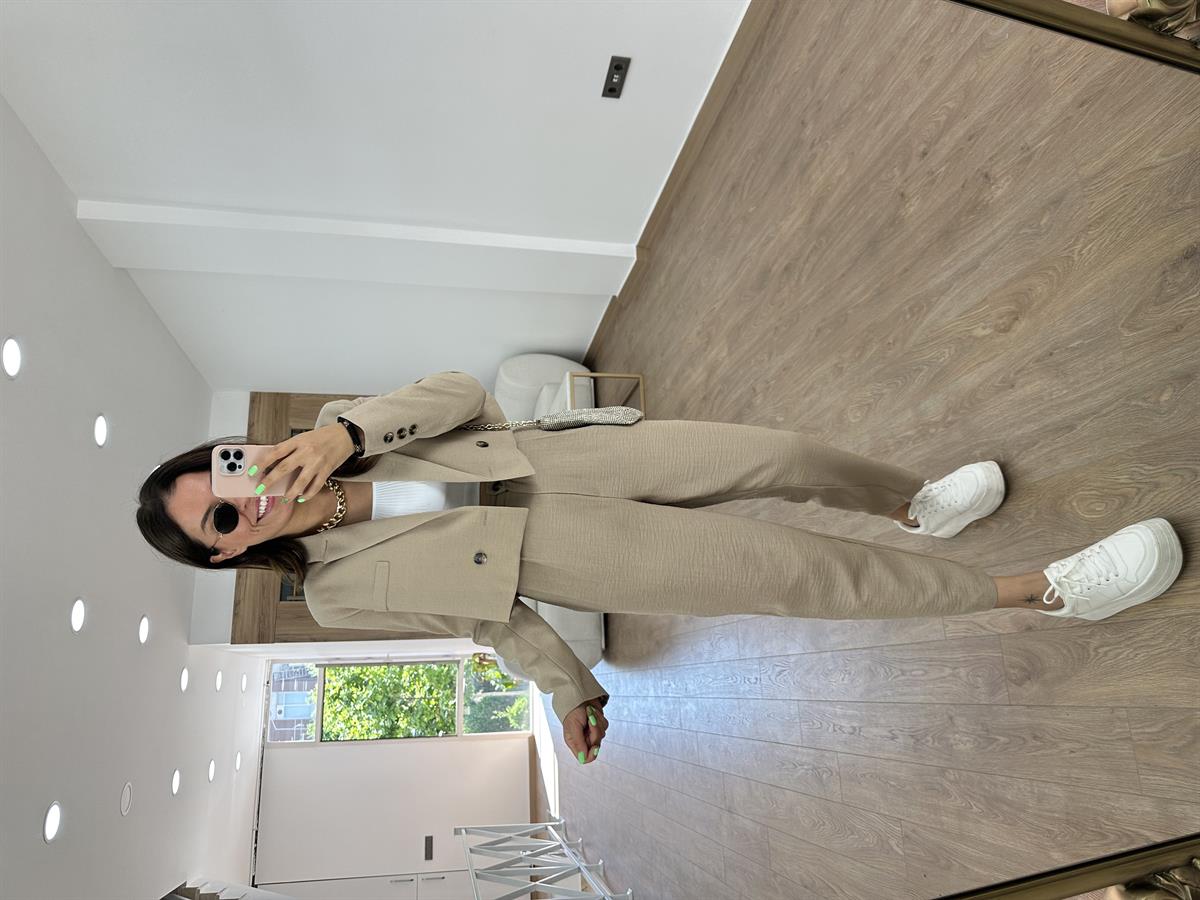 Marka Model Kısa Ceketli Takım-Camel