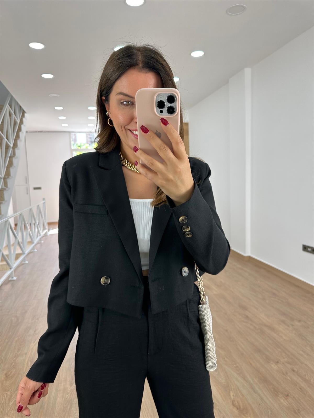 Marka Model Kısa Ceketli Takım-Siyah