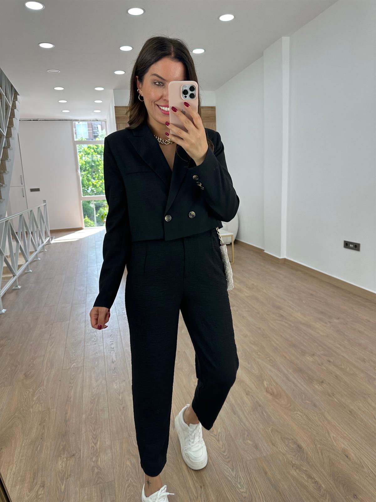 Marka Model Kısa Ceketli Takım-Siyah