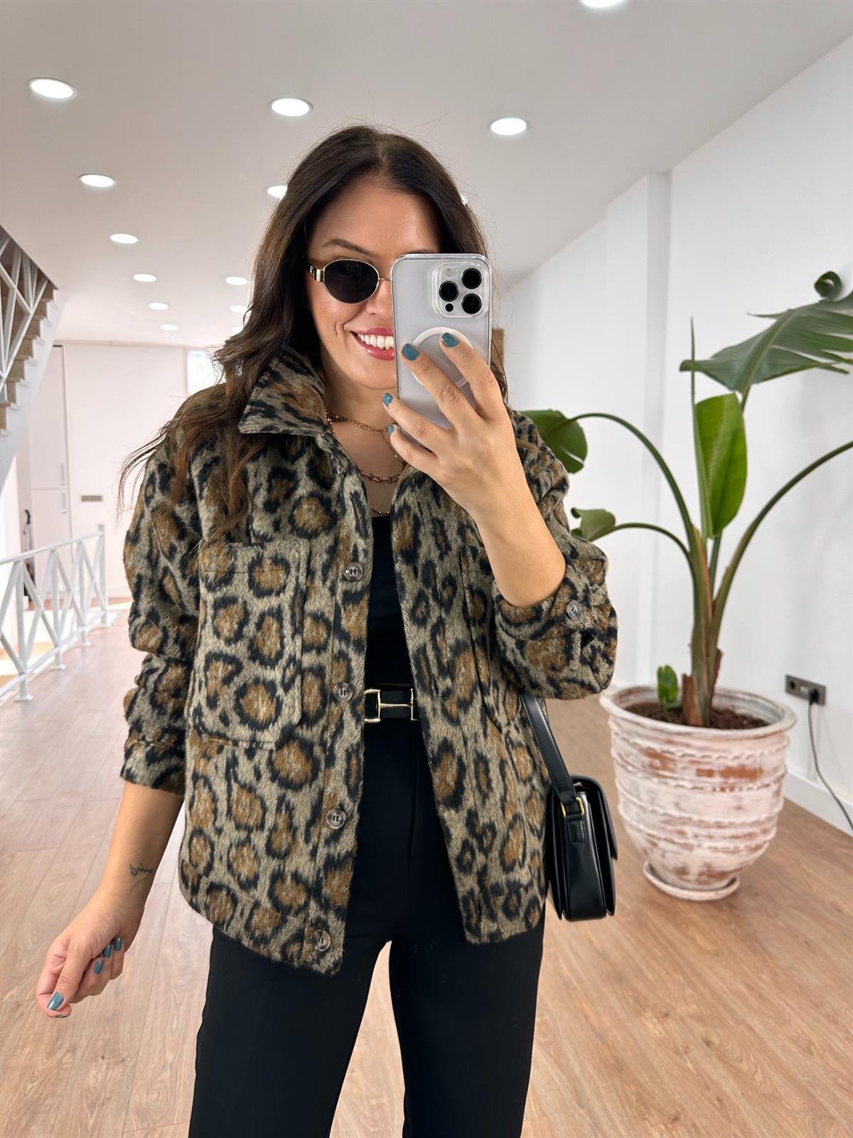 Marka Model Leopar Kaşe Mont 