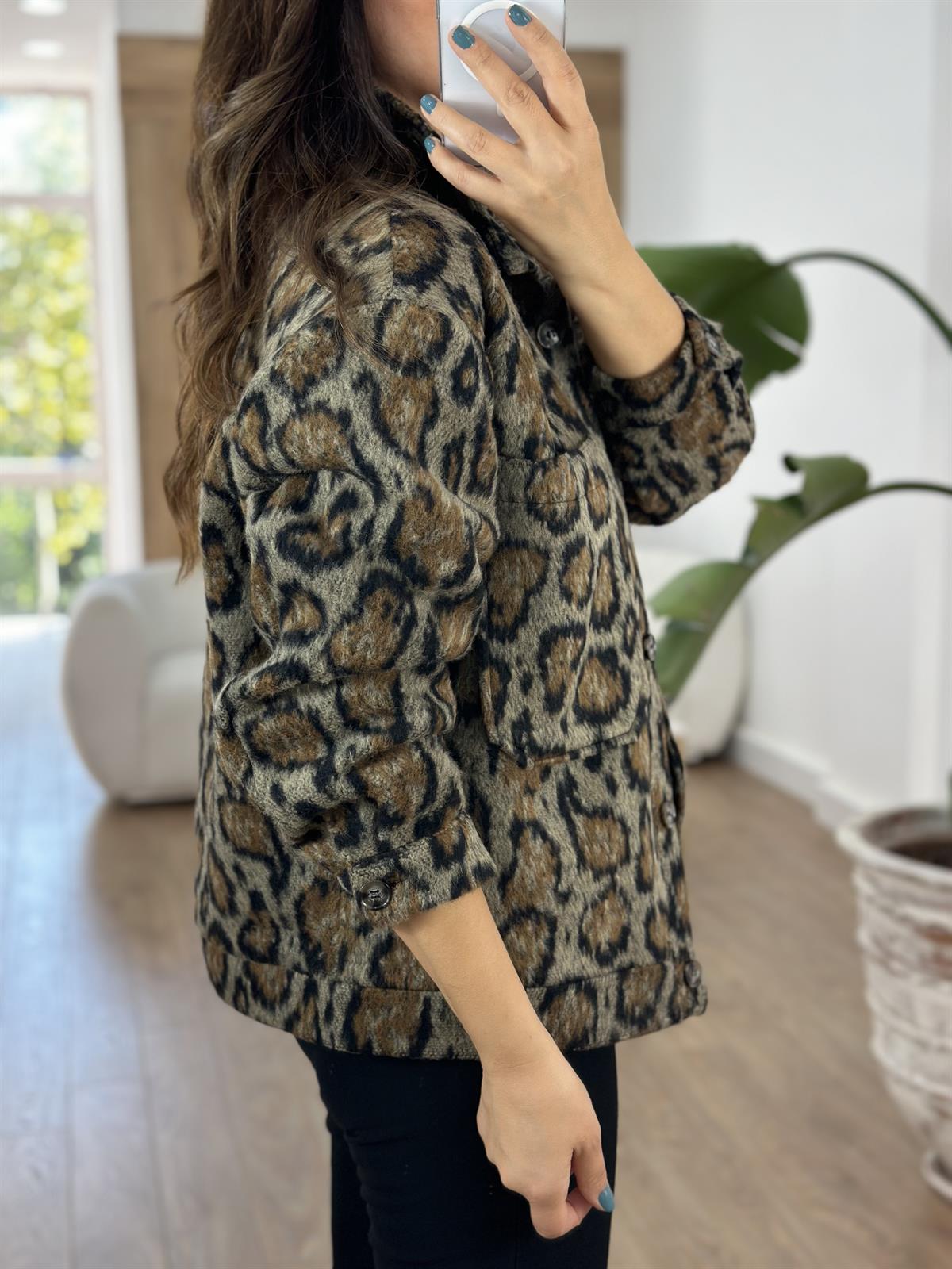 Marka Model Leopar Kaşe Mont 
