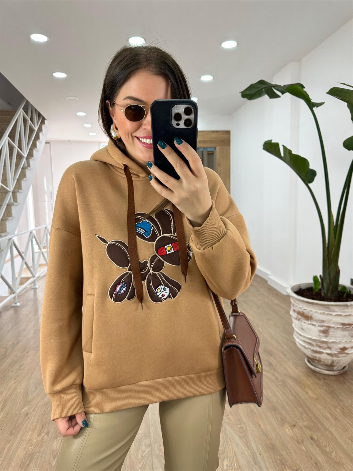 Marka Model Nakış Detaylı Sweatshirt-Kahverengi