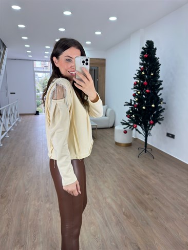 Marka Model Omuzu Taş Detaylı Sweatshirt