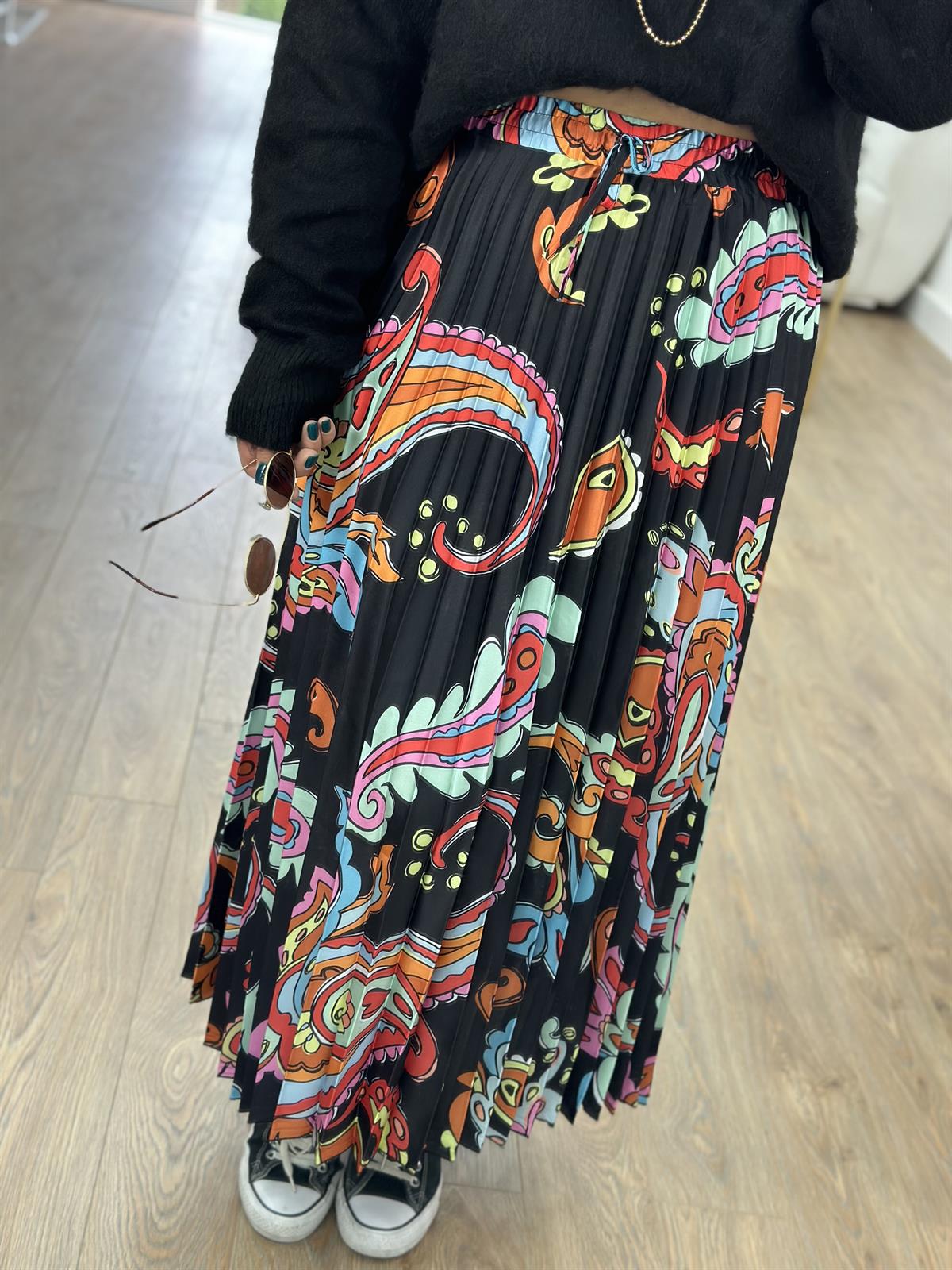 Marka Model Renkli Piliseli Etek