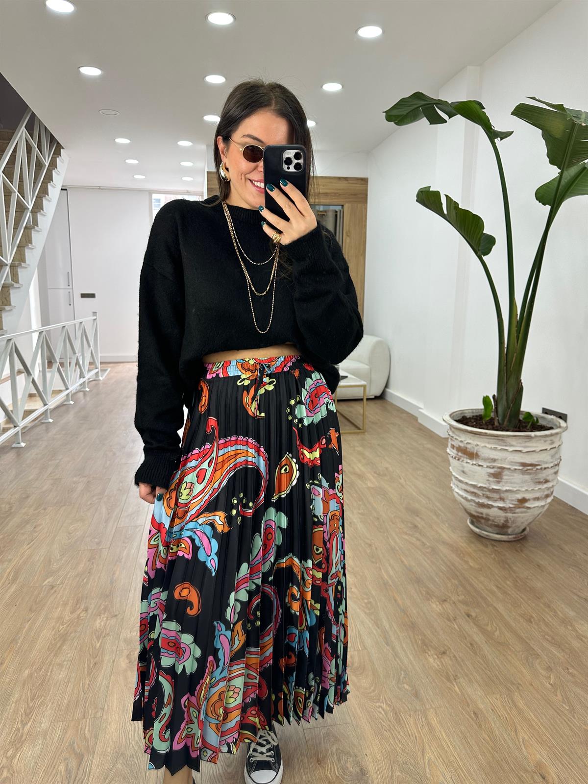 Marka Model Renkli Piliseli Etek