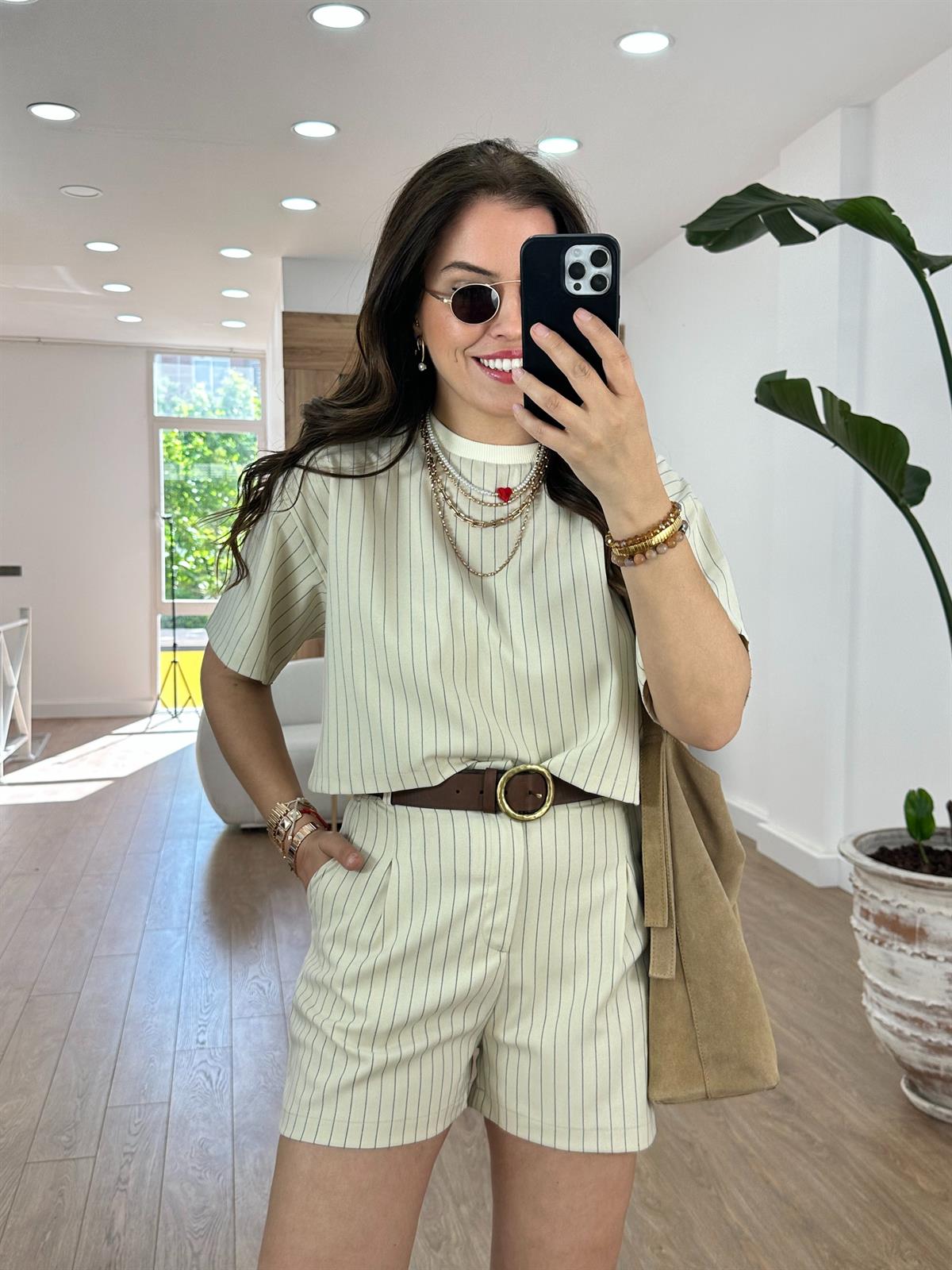 Marka Model Şortlu Takım-Taş