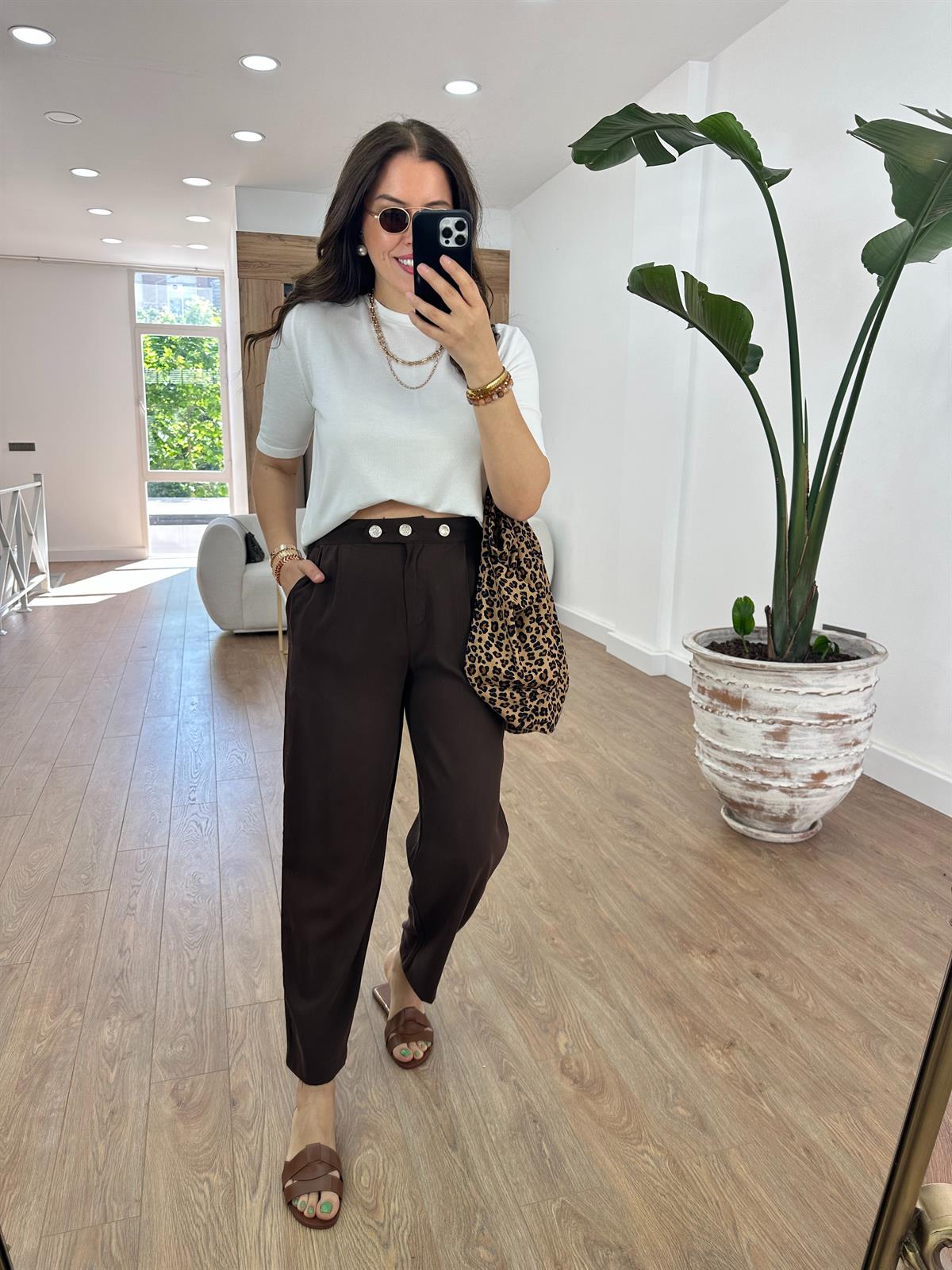 Marka Model Taş Düğmeli Tensel Pantolon-Kahverengi