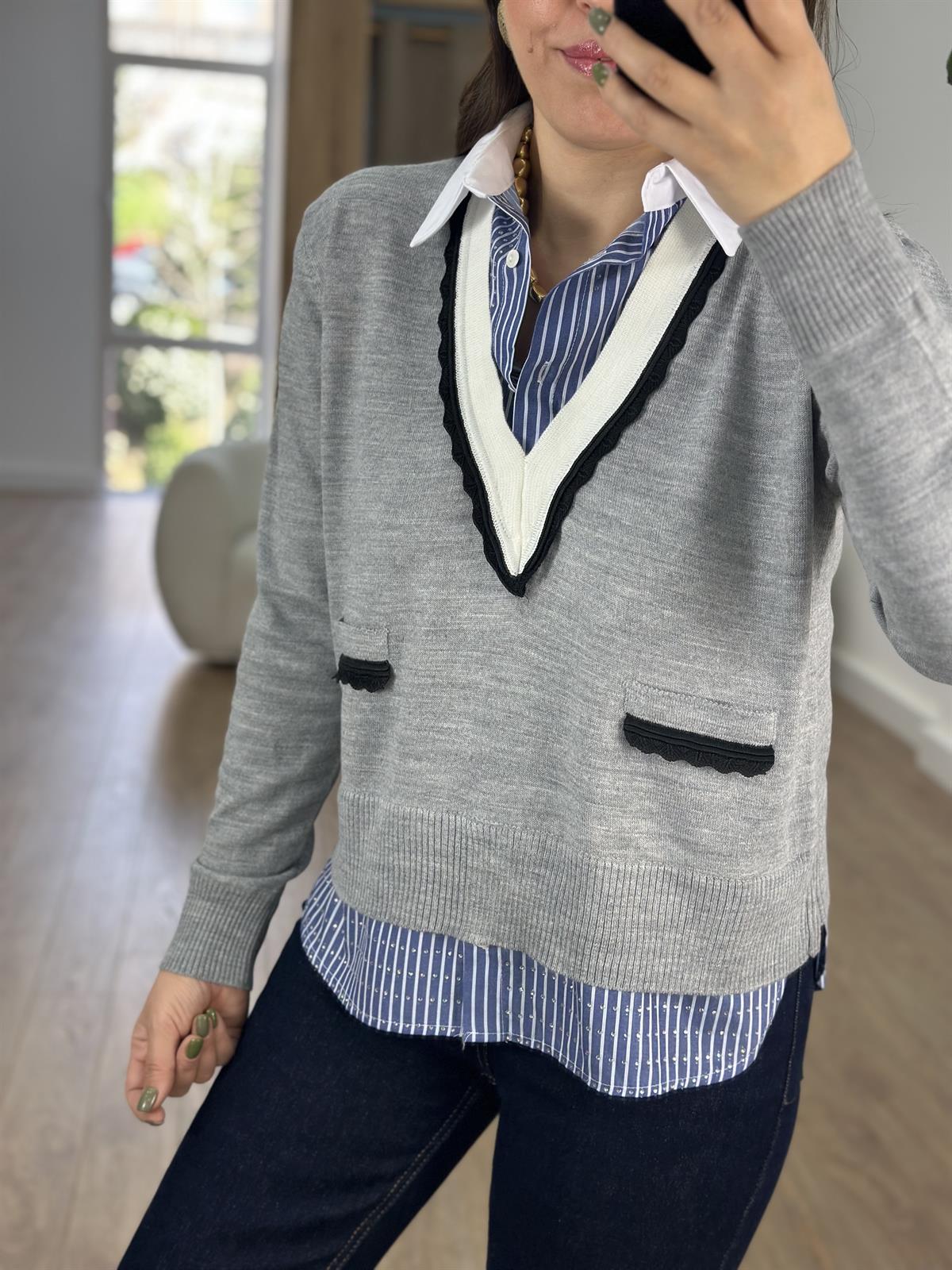 Marka Model Taş Ve Güpür Detaylı Gömlek