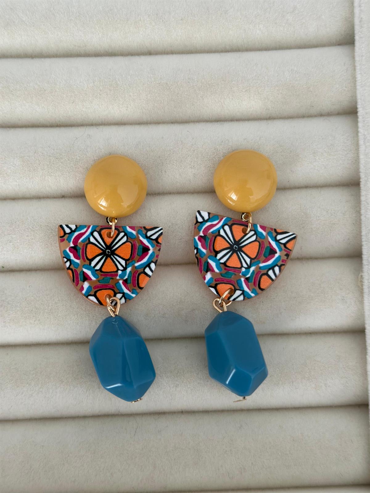 Marka Model Tasarım Renkli Küpe