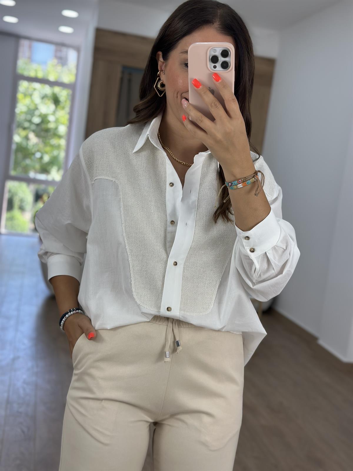 Marka Model Yaka Detaylı Gömlek-Ekru