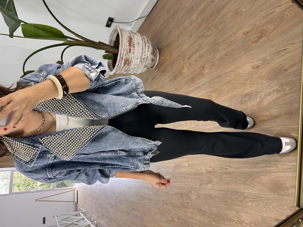 Marka Model Yakası Boncuk Detaylı Tasarım Ceket