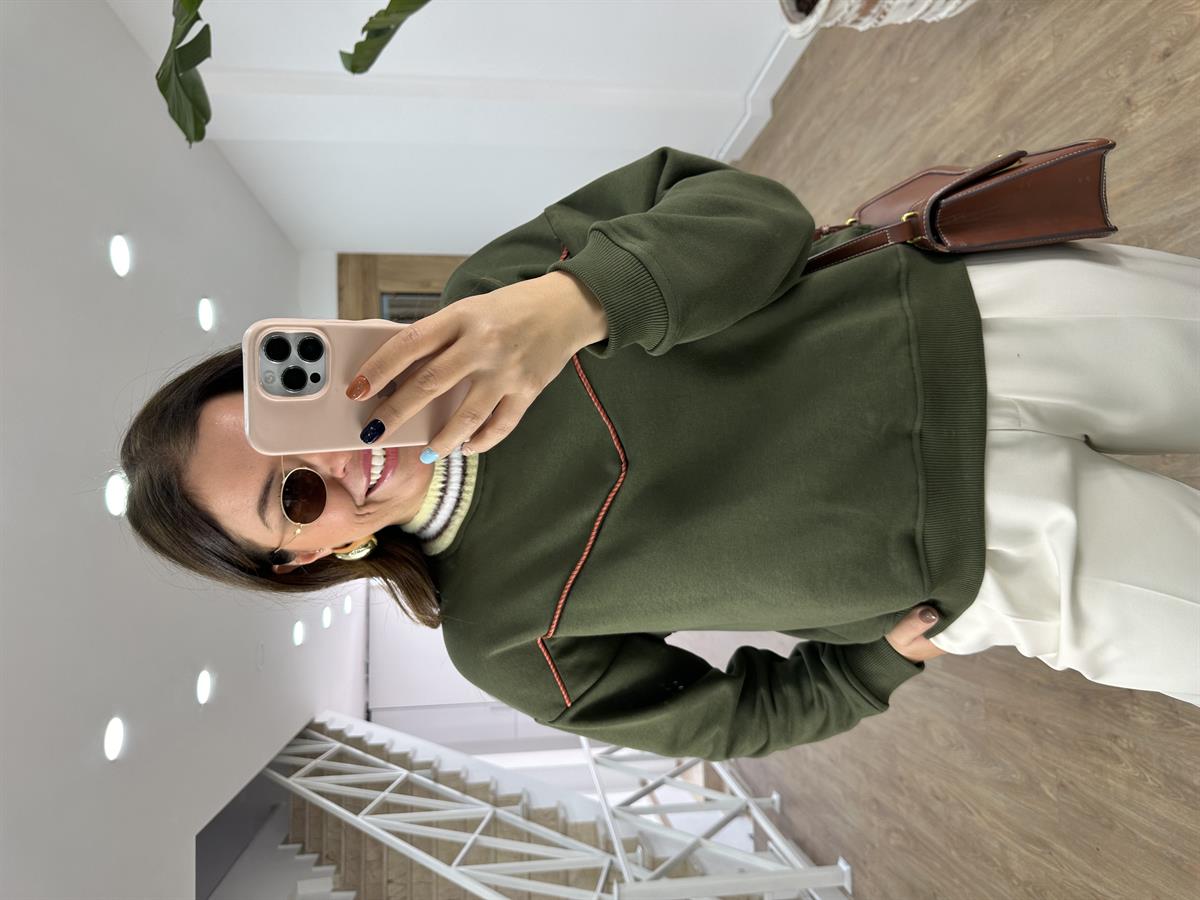 Marka Model Yakası Tüylü Sweatshirt