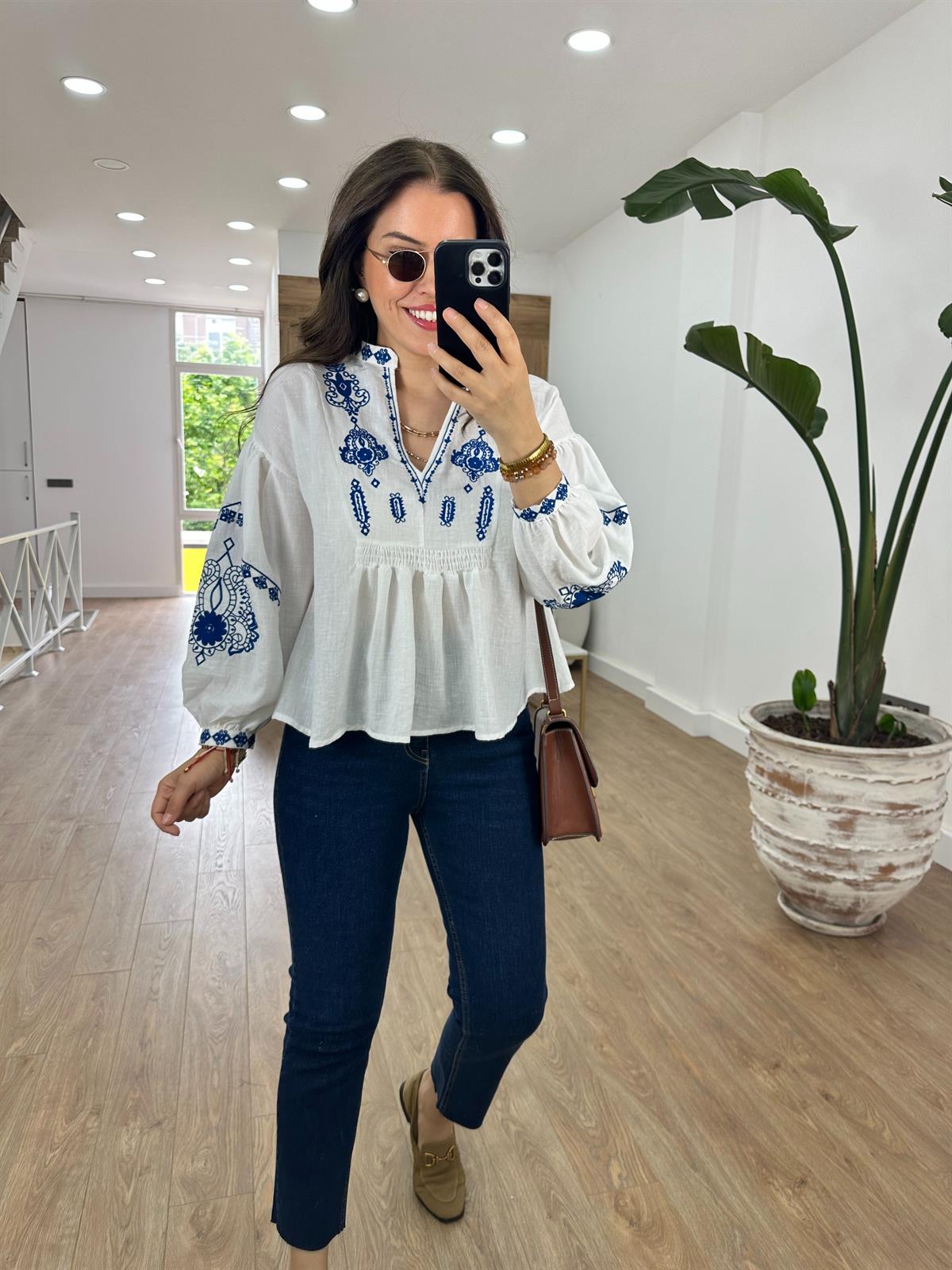 Mavi Nakışlı Pamuk Keten Bluz
