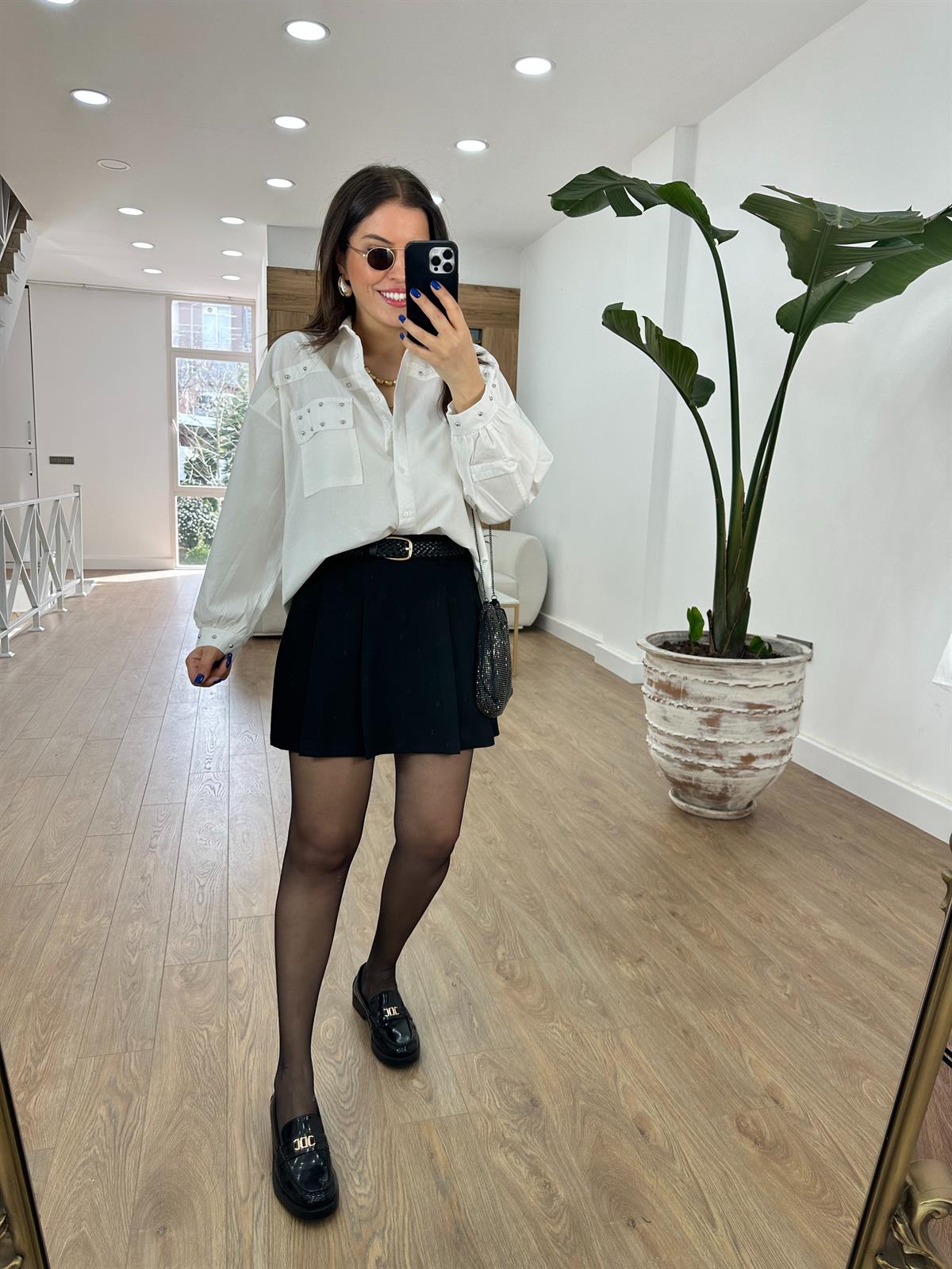 Metal Çakım Taşlı Tasarım Gömlek