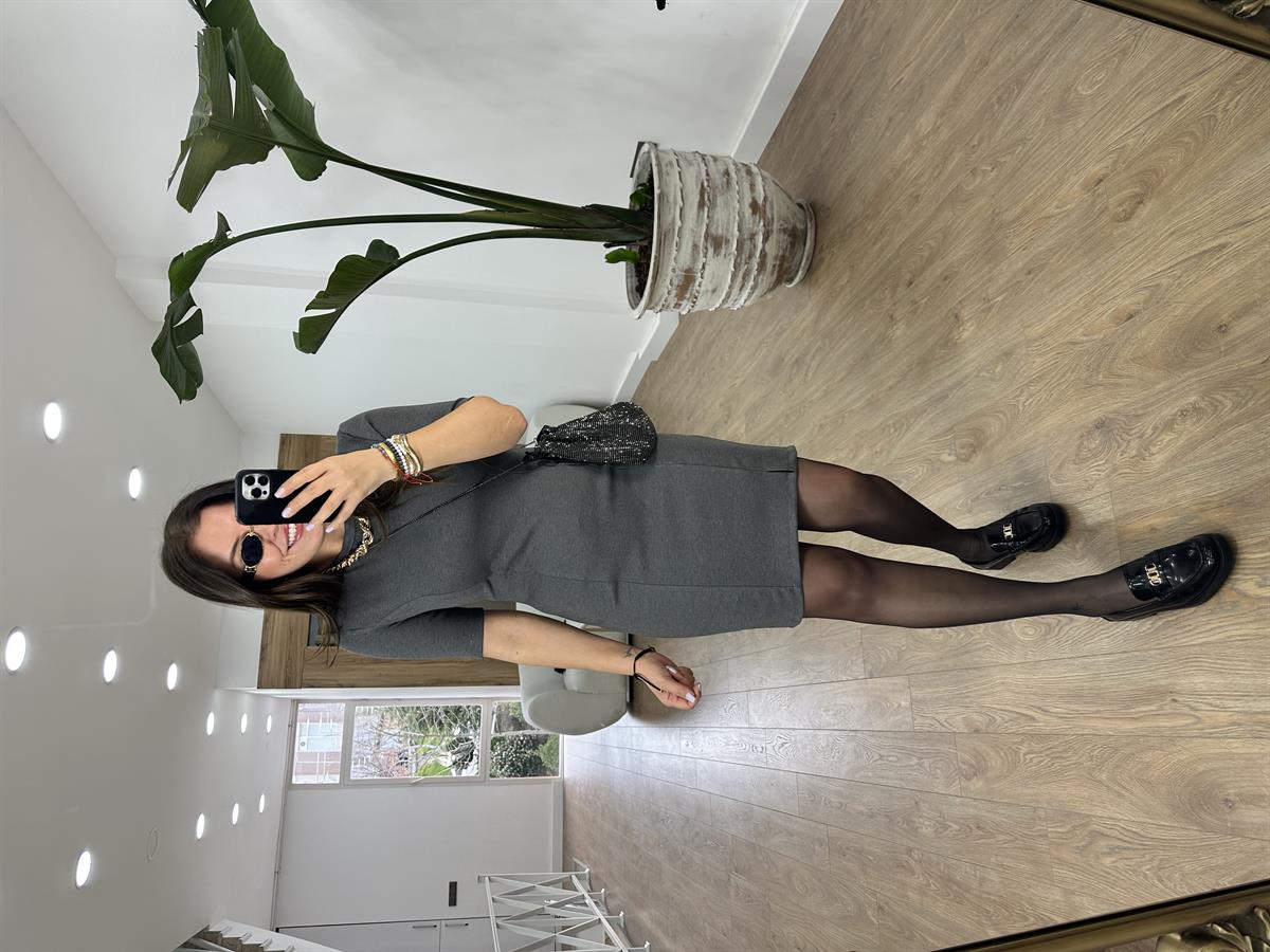 Minik Yırtmaçlı Likralı Kısa Kollu Elbise-Gri