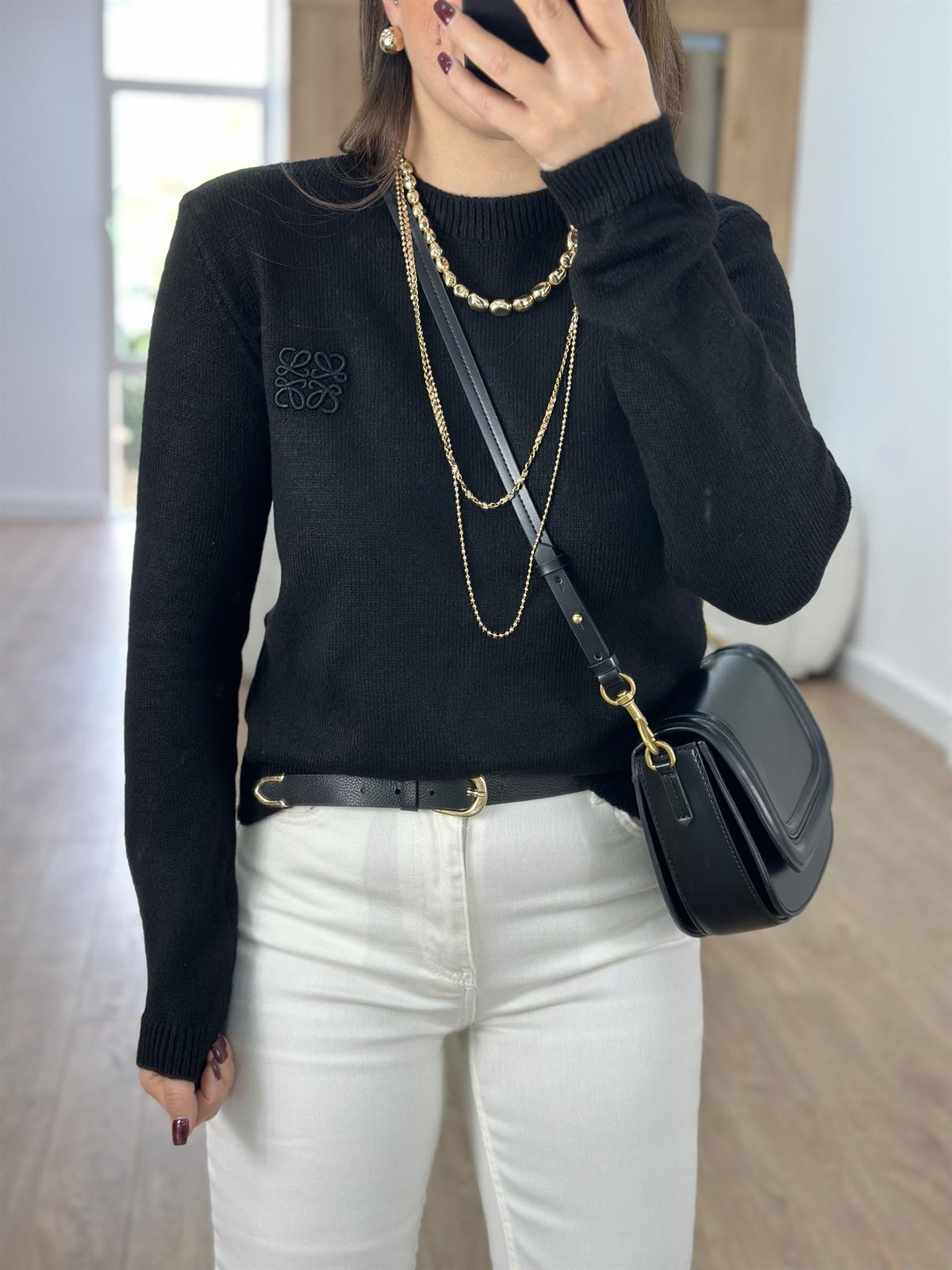 Nakış Detaylı Bisiklet Yaka Kazak-Siyah