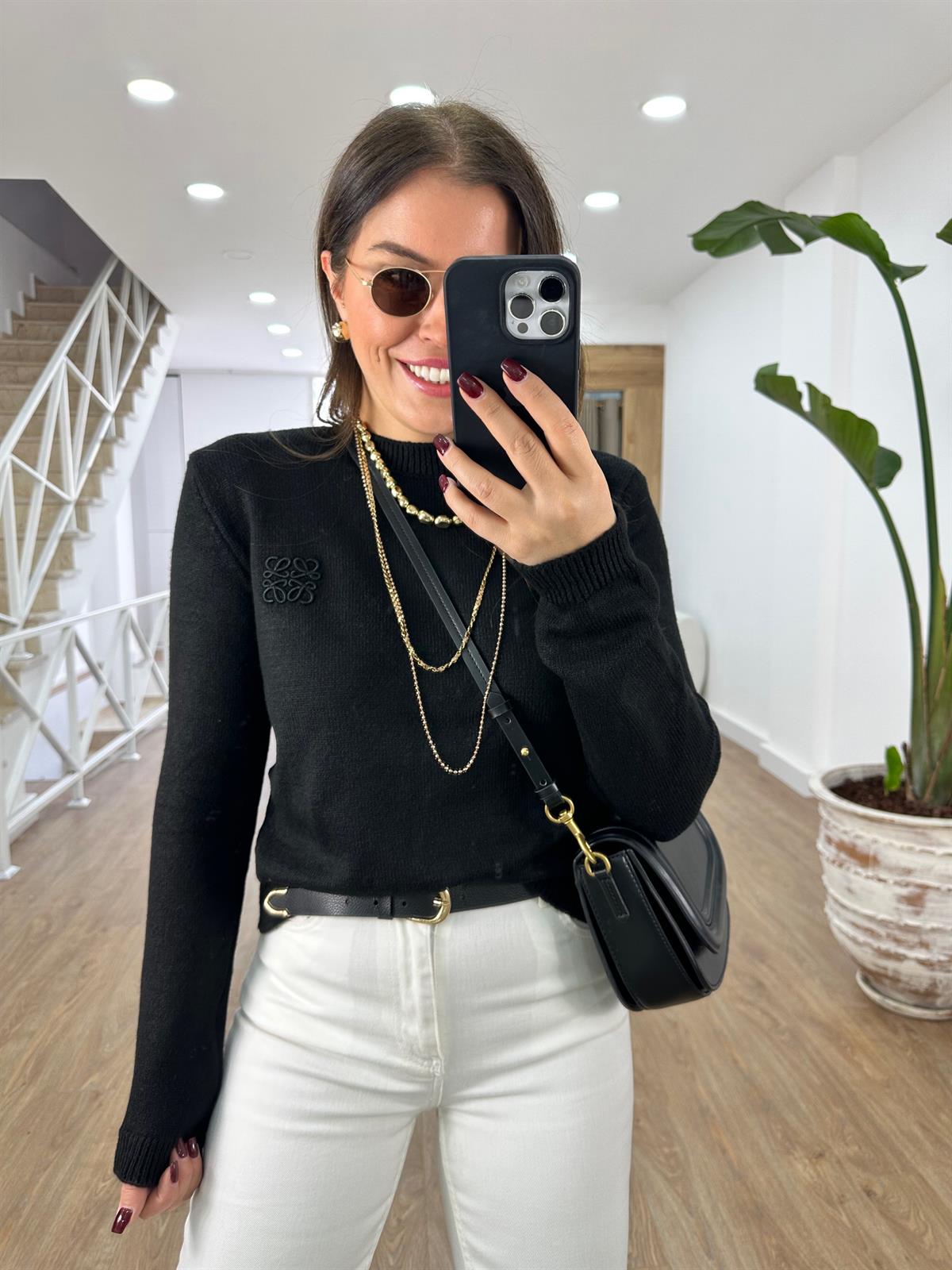 Nakış Detaylı Bisiklet Yaka Kazak-Siyah