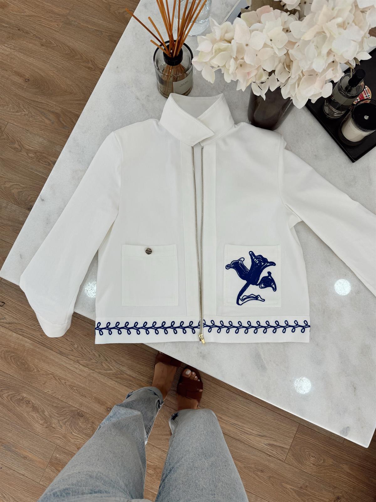 Nakış Detaylı Helin Pamuk Ceket 