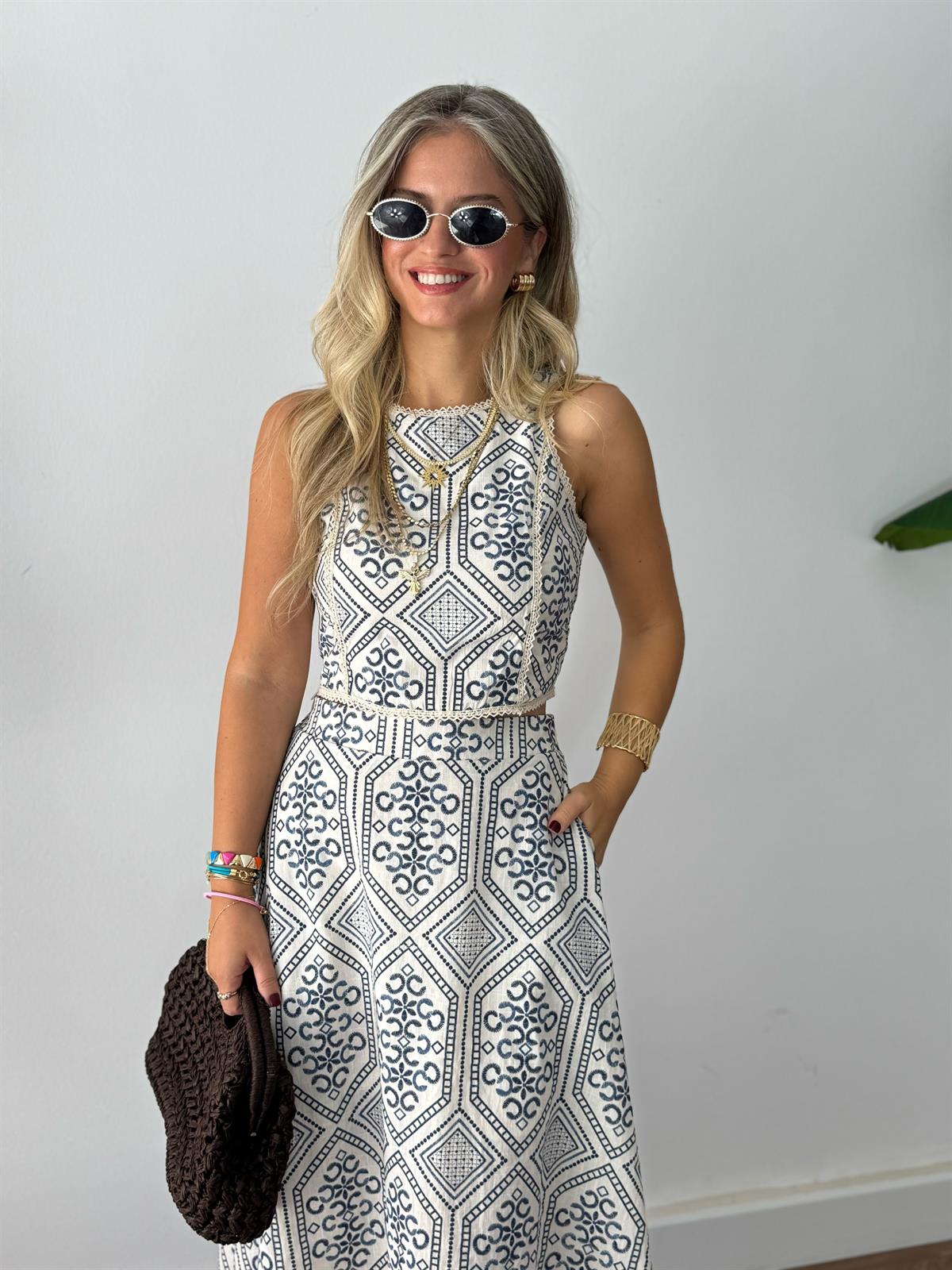 Nakış Detaylı Kloş Etekli Takım - Lacivert