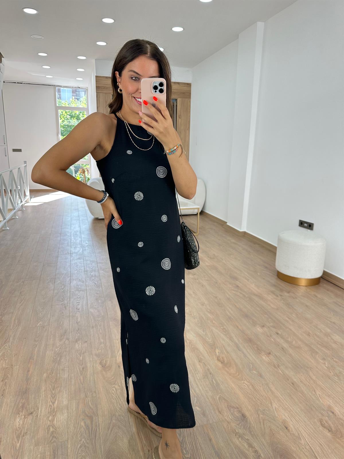 Nakış Detaylı Siyah Elbise