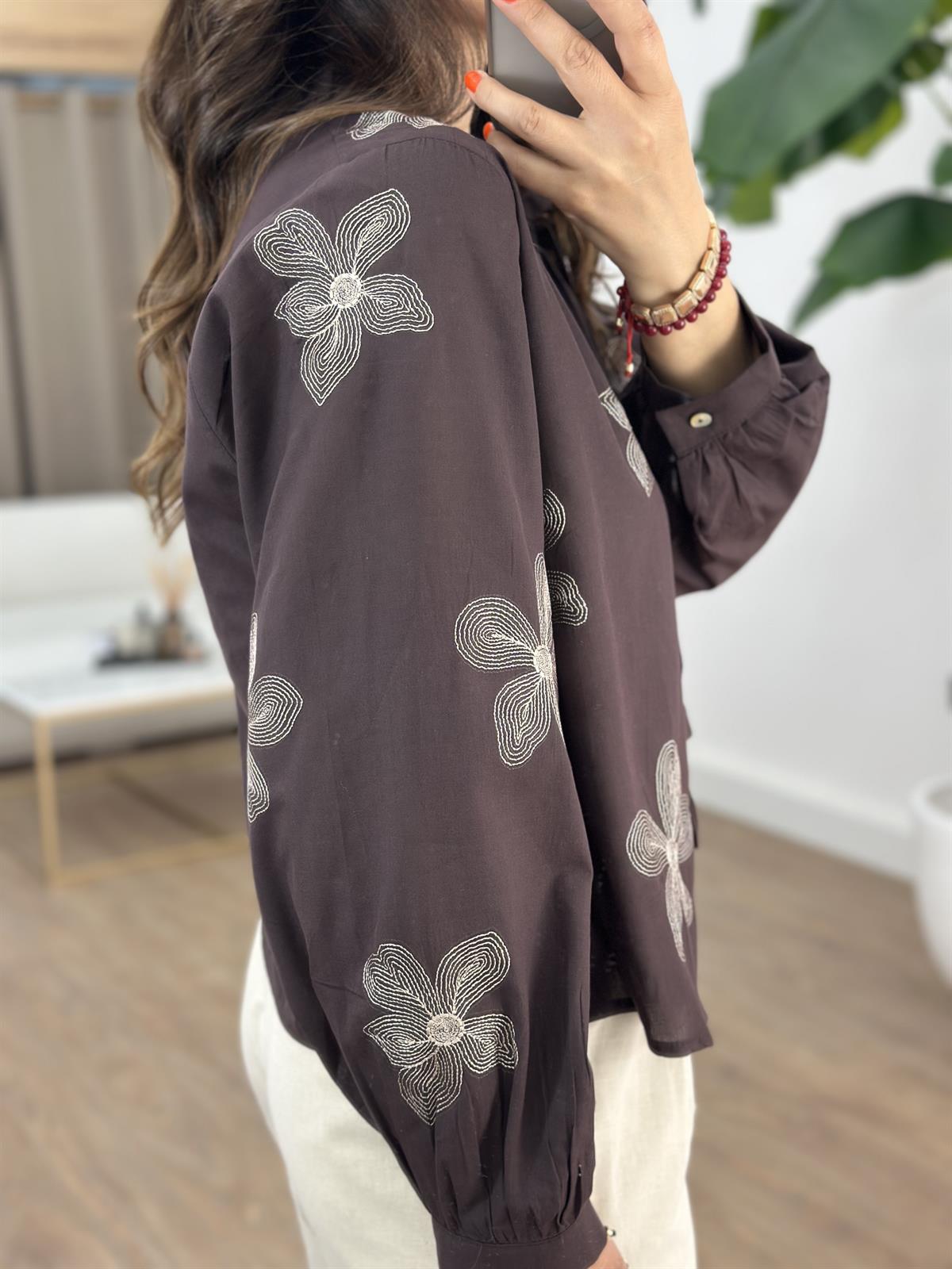 Nakış Detaylı Tasarım Gömlek - Acı Kahve