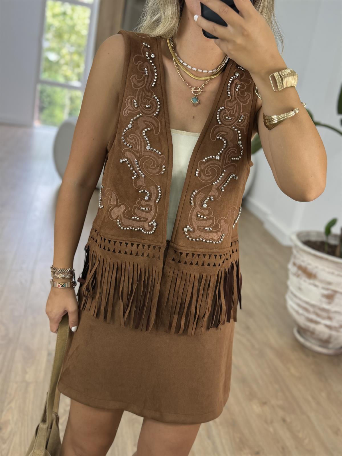 Nakış Detaylı Taşlı Süet Yelek