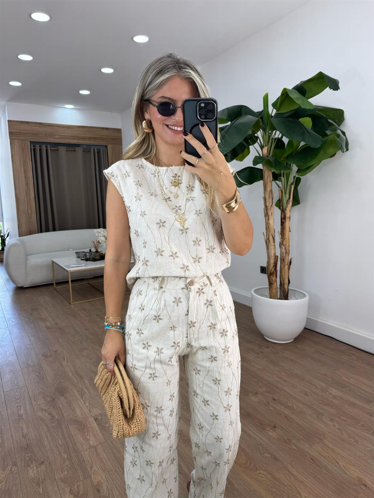 Nakış İşlemeli Keten Bluz Pantolon Takım 