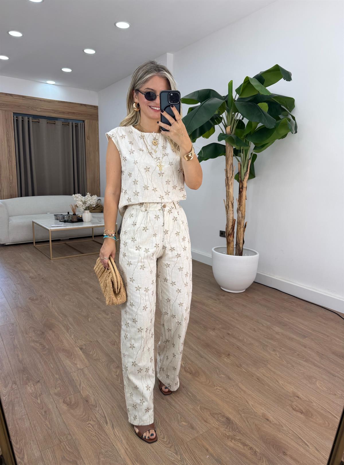 Nakış İşlemeli Keten Bluz Pantolon Takım 