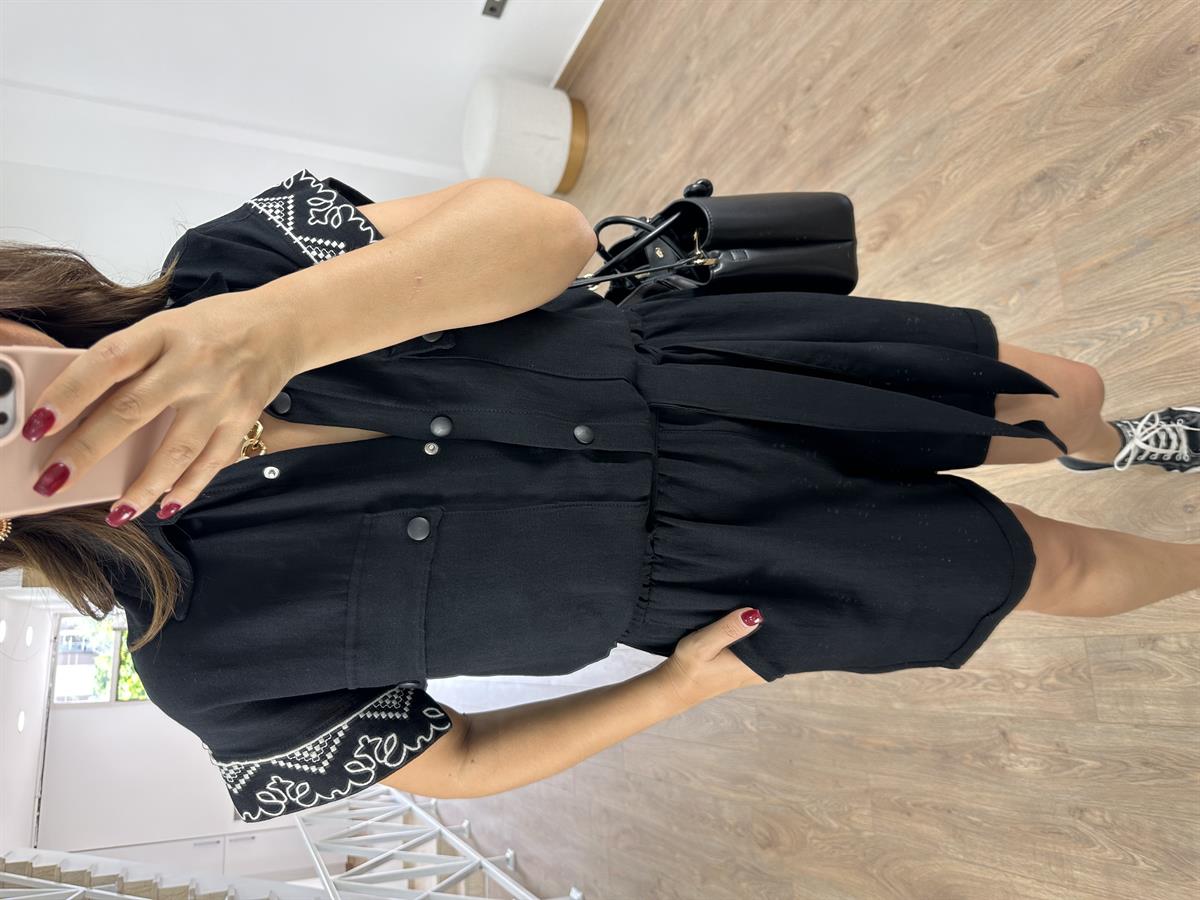 Nakış İşlemeli Keten Tulum-Siyah