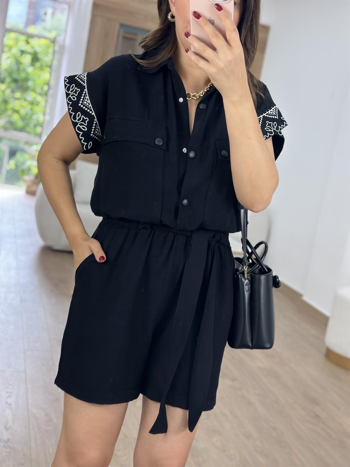 Nakış İşlemeli Keten Tulum-Siyah