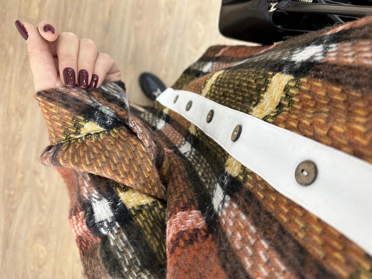 Oduncu Gömlek Detaylı Dik Yaka Sweatshirt-Beyaz