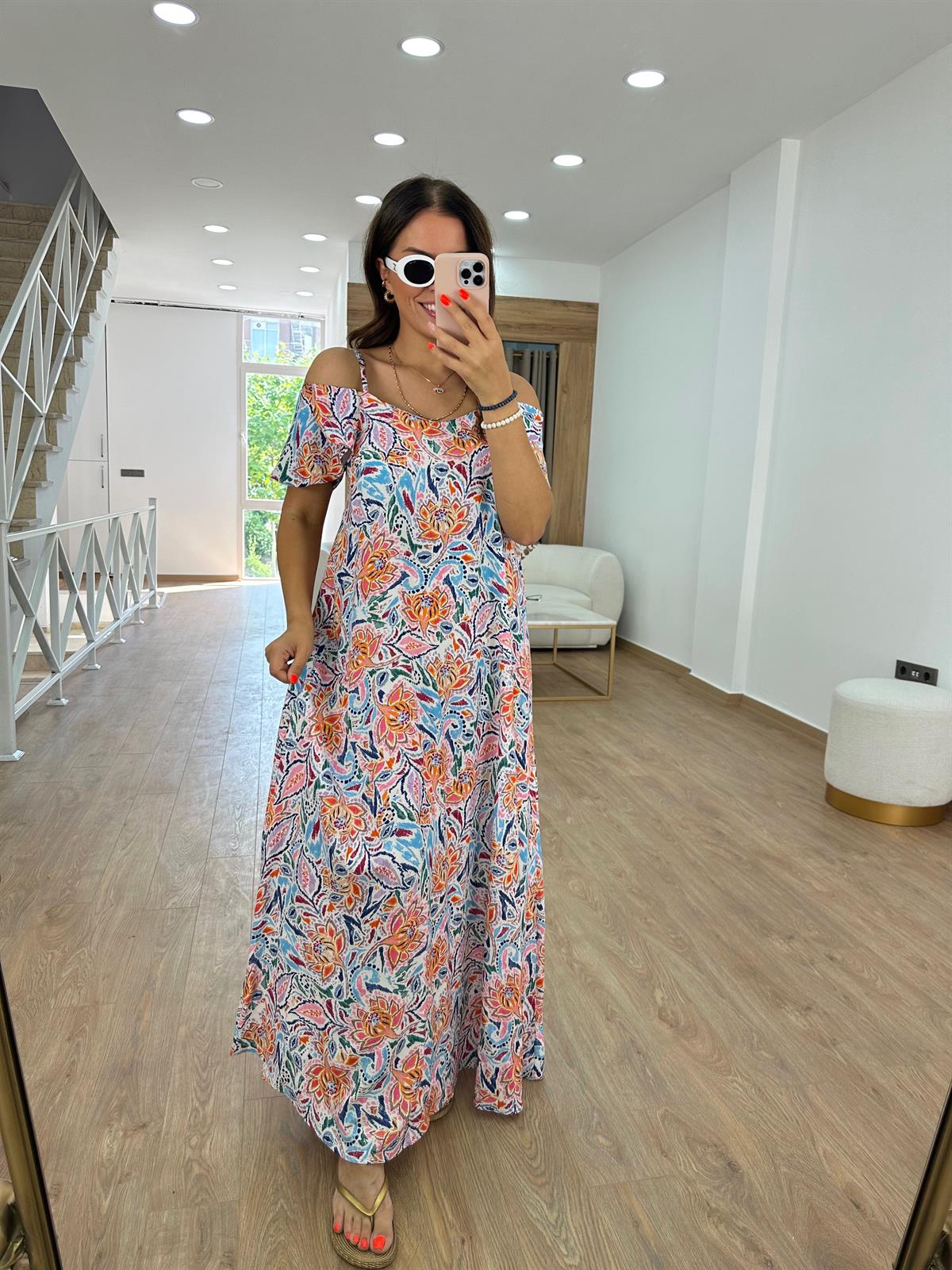 Omuzu Fırfırlı Renkli Maxi Elbise