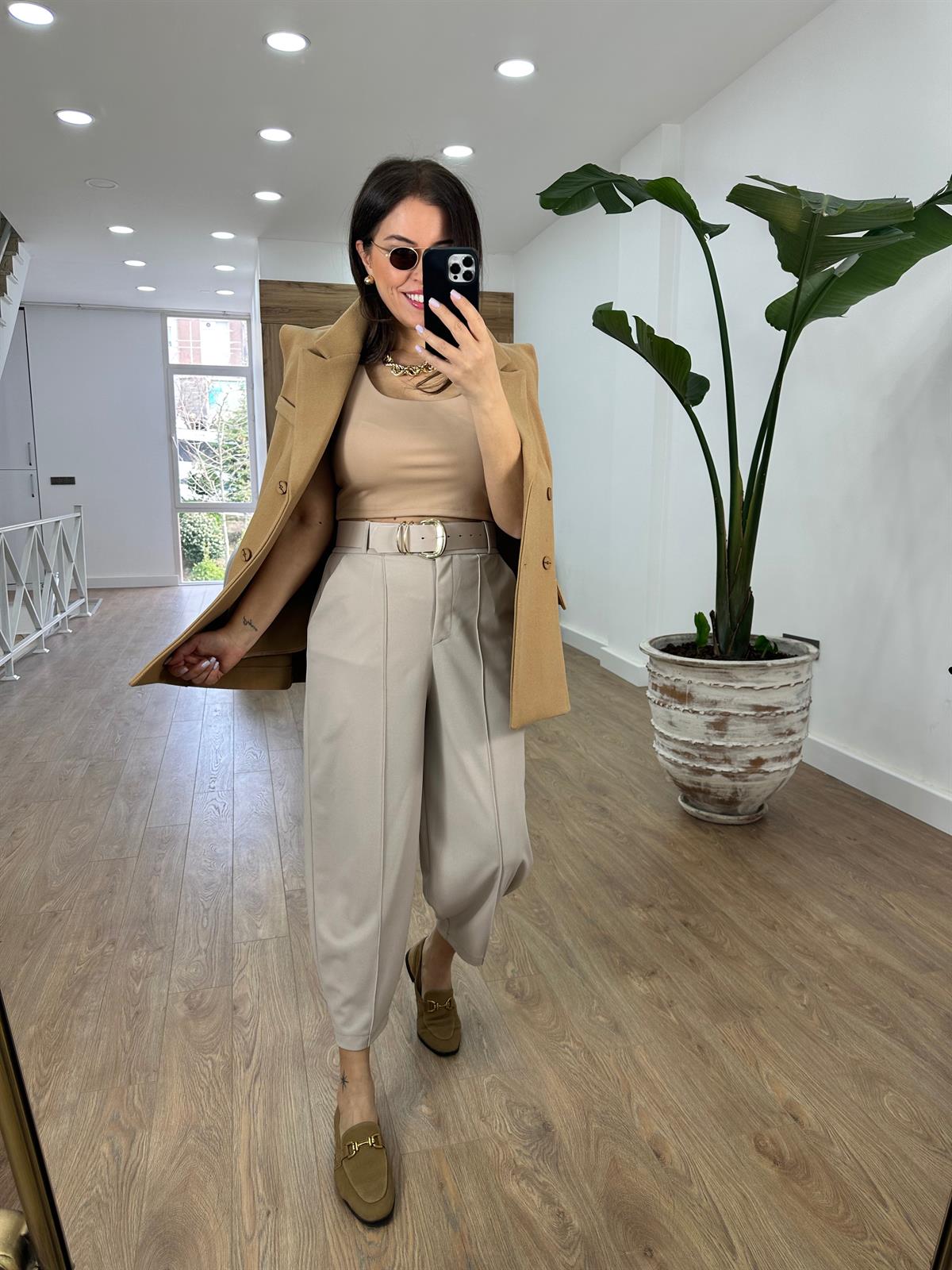 Önden Dikişli Kendinden Kemerli Havuç Pantolon-Taş