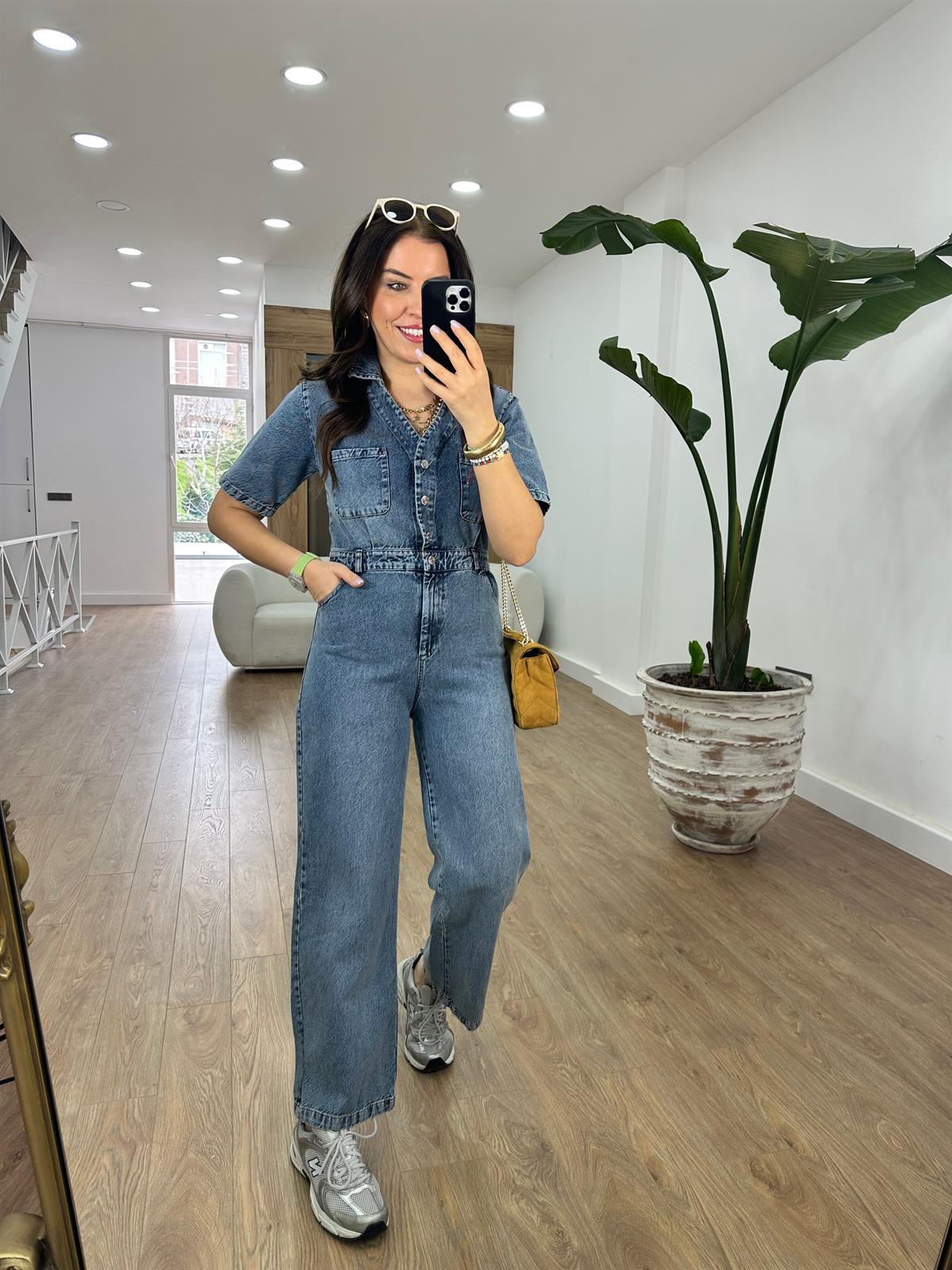 Önden Düğmeli Kısa Kollu Denim Tulum