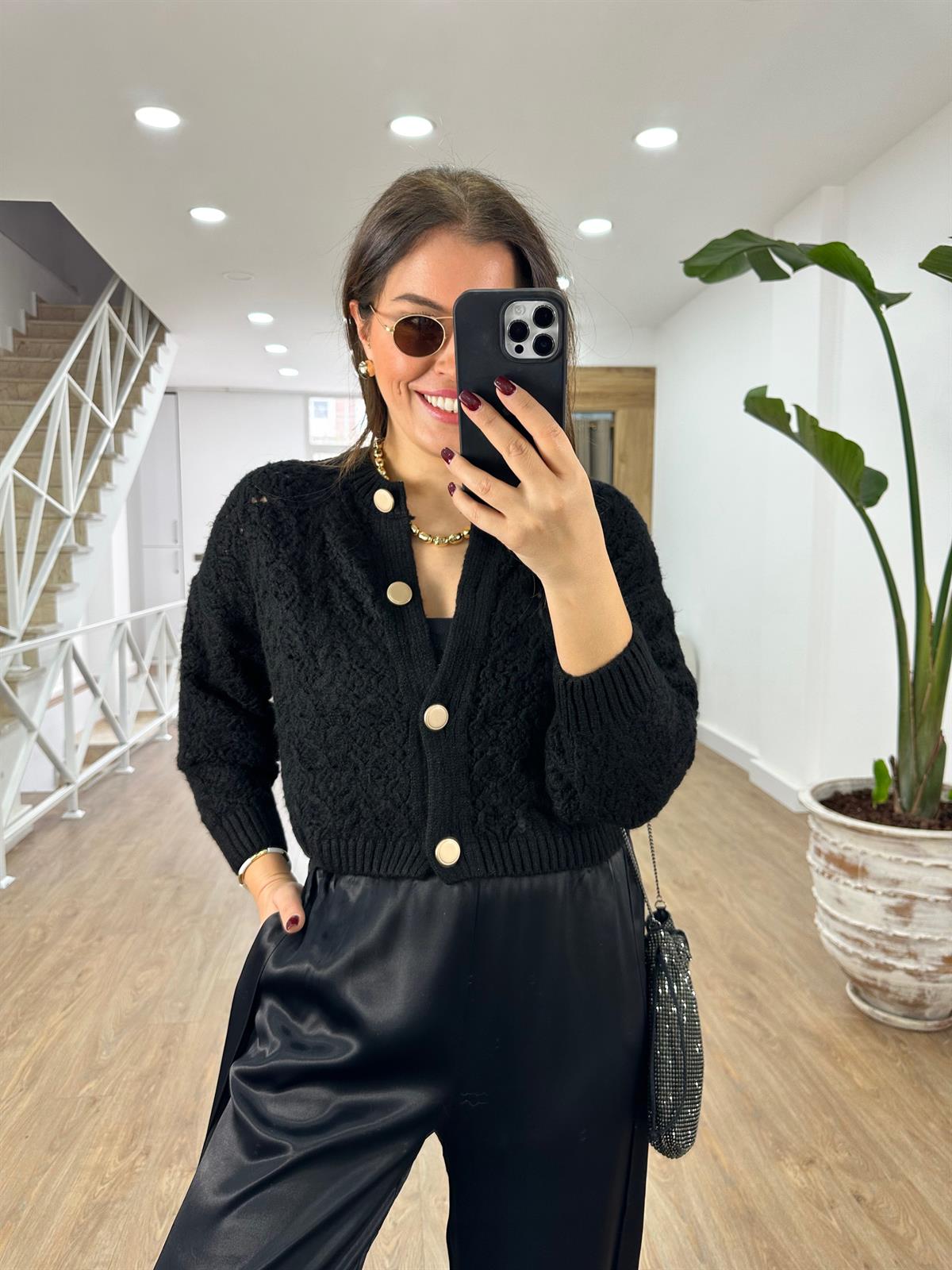 Önden Düğmeli Örgü Hırka-Siyah