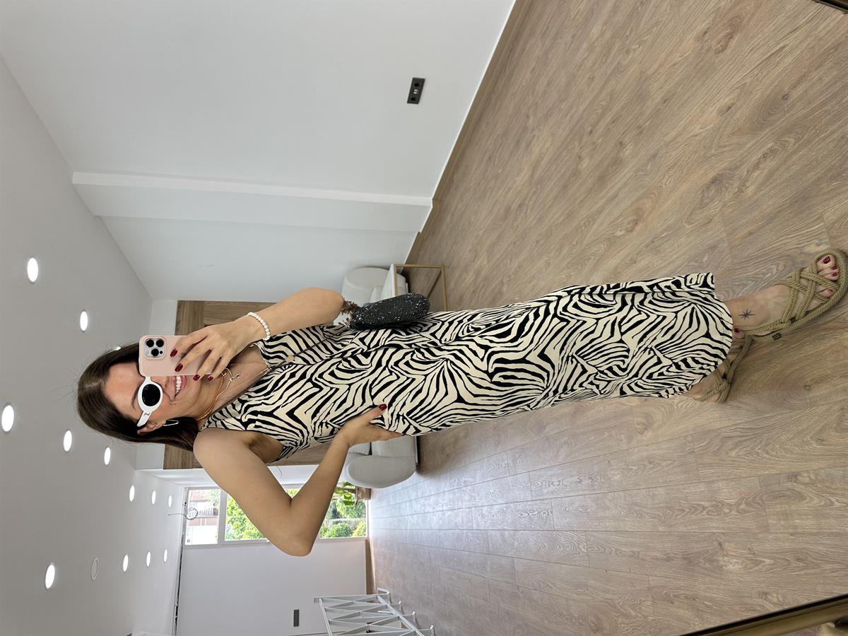 Önü Arkası V Zebra Elbise-Siyah