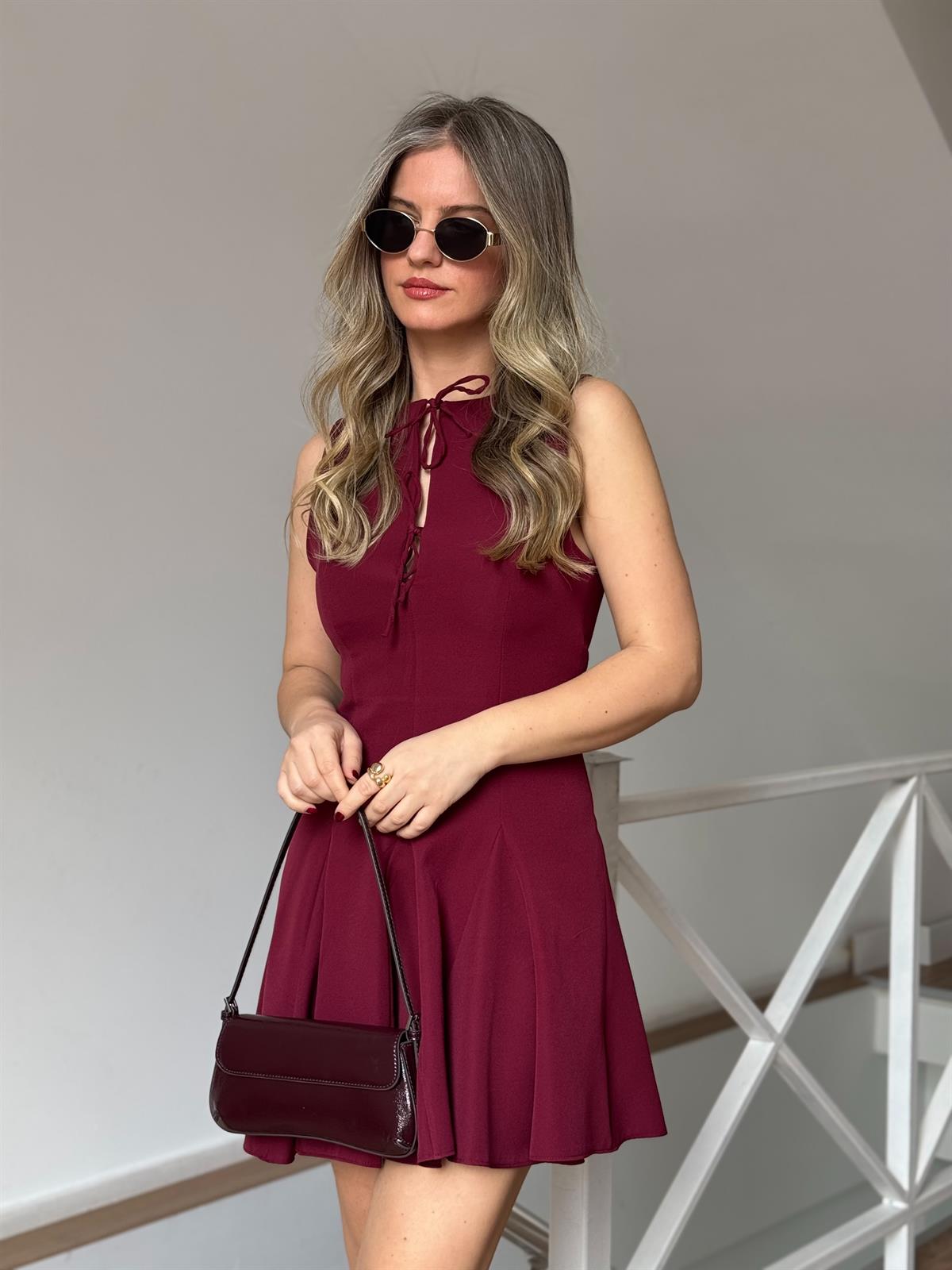 Önü Bağcıklı Volanlı Mini Elbise - Bordo