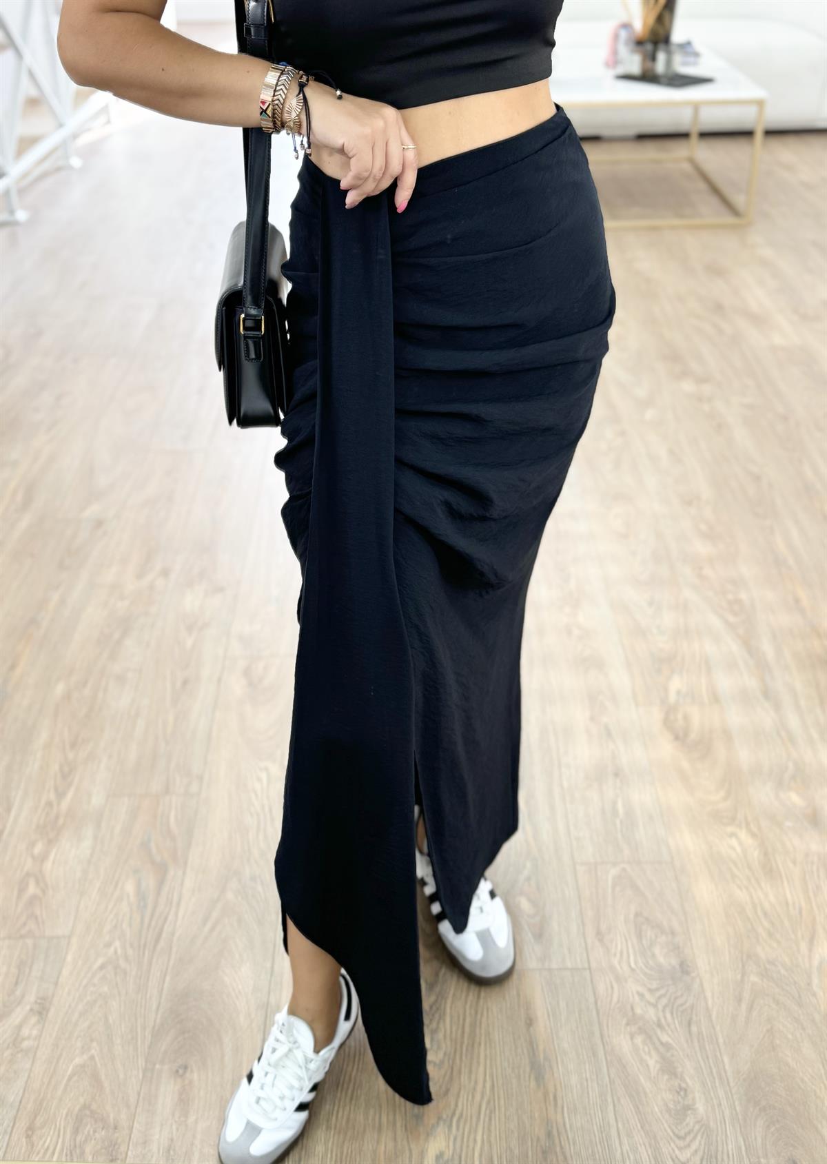 Önü Büzgülü Midi Boy Etek - Siyah