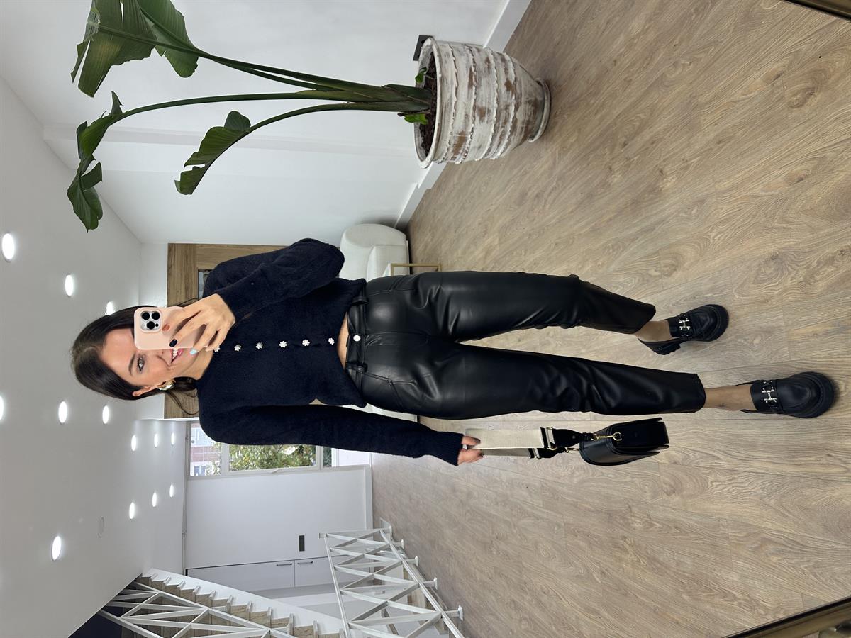 Önü Cepli Deri Pantolon-Siyah