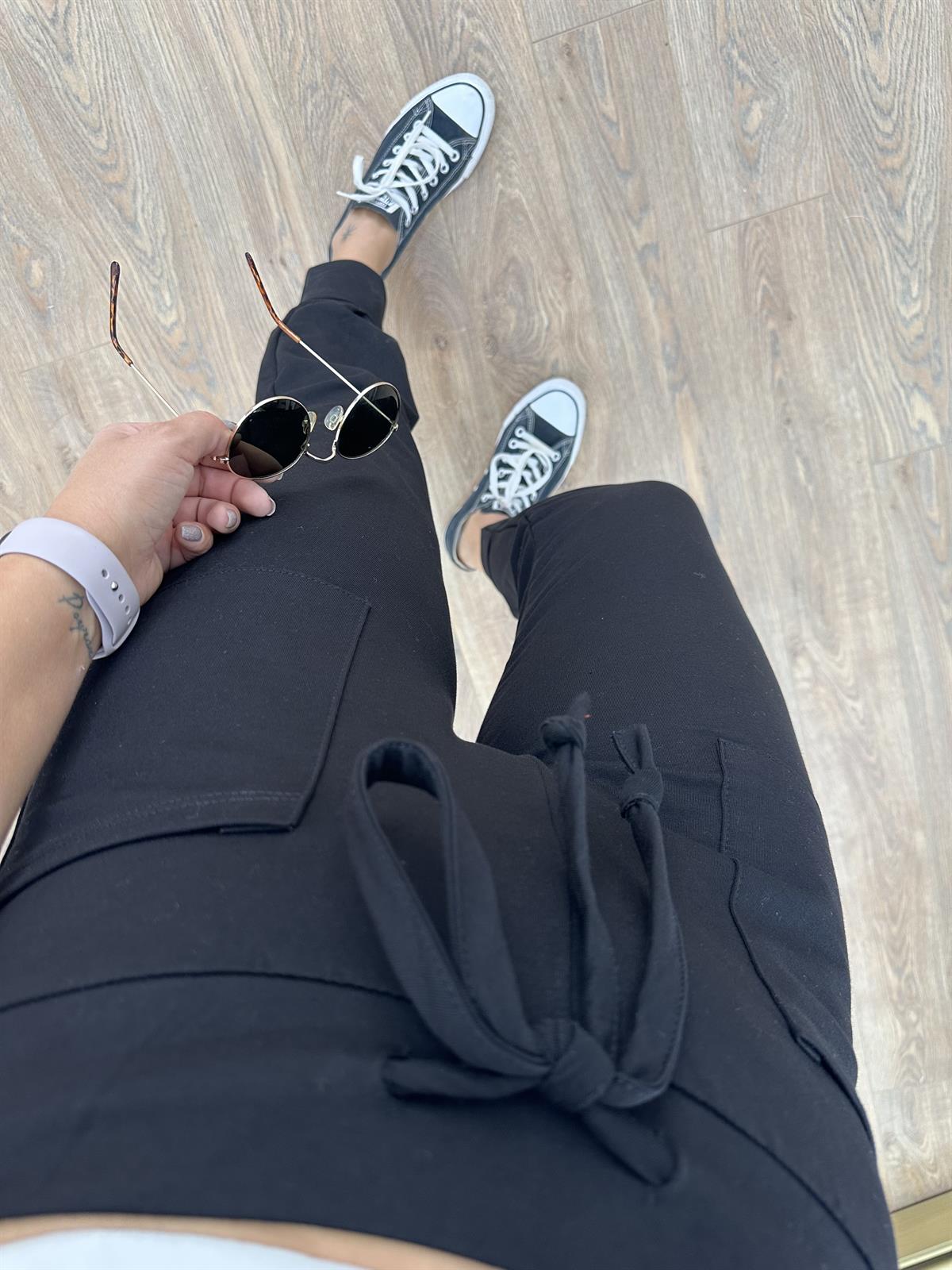 Önü Cepli Paçası Kalın Lastikli Pantolon -Siyah